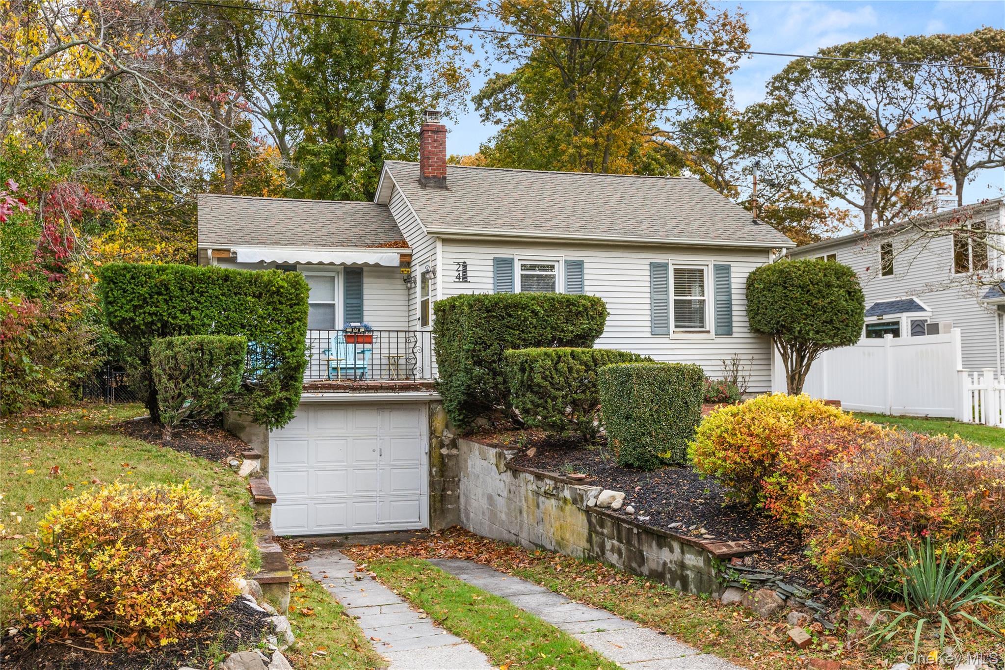 Single Family Locust  Suffolk County, NY 11792, MLS-932353-2