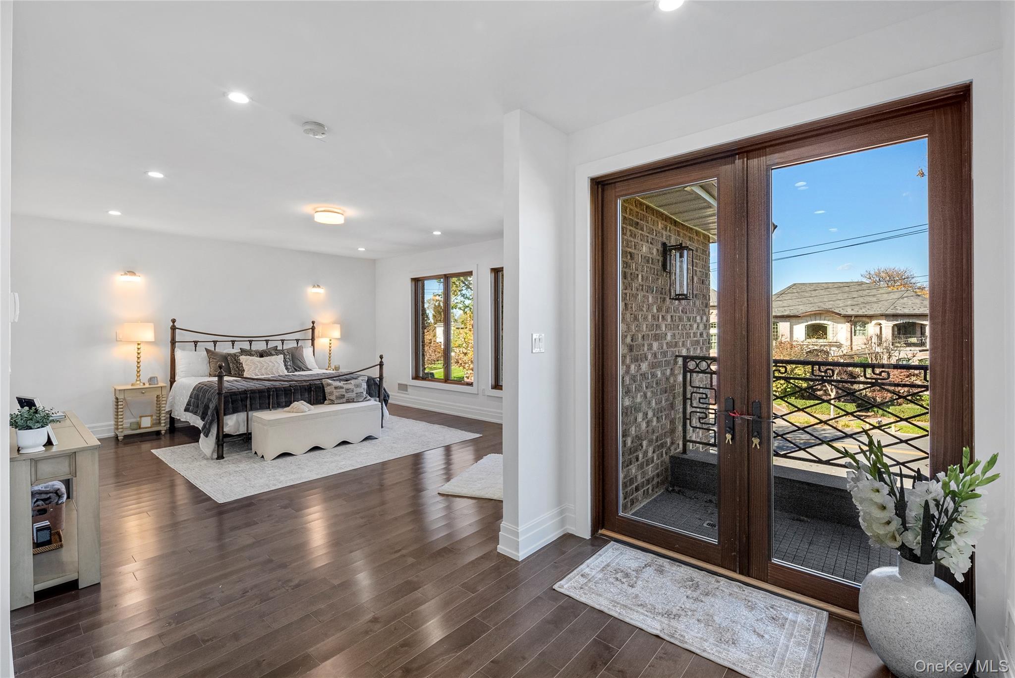 Single Family Boulevard  Queens, NY 11357, MLS-932355-43