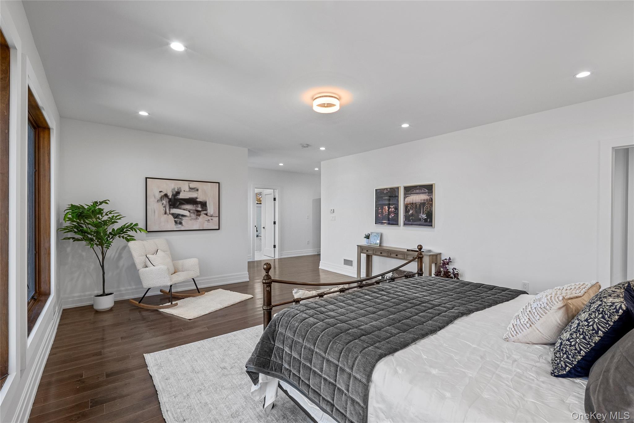 Single Family Boulevard  Queens, NY 11357, MLS-932355-50