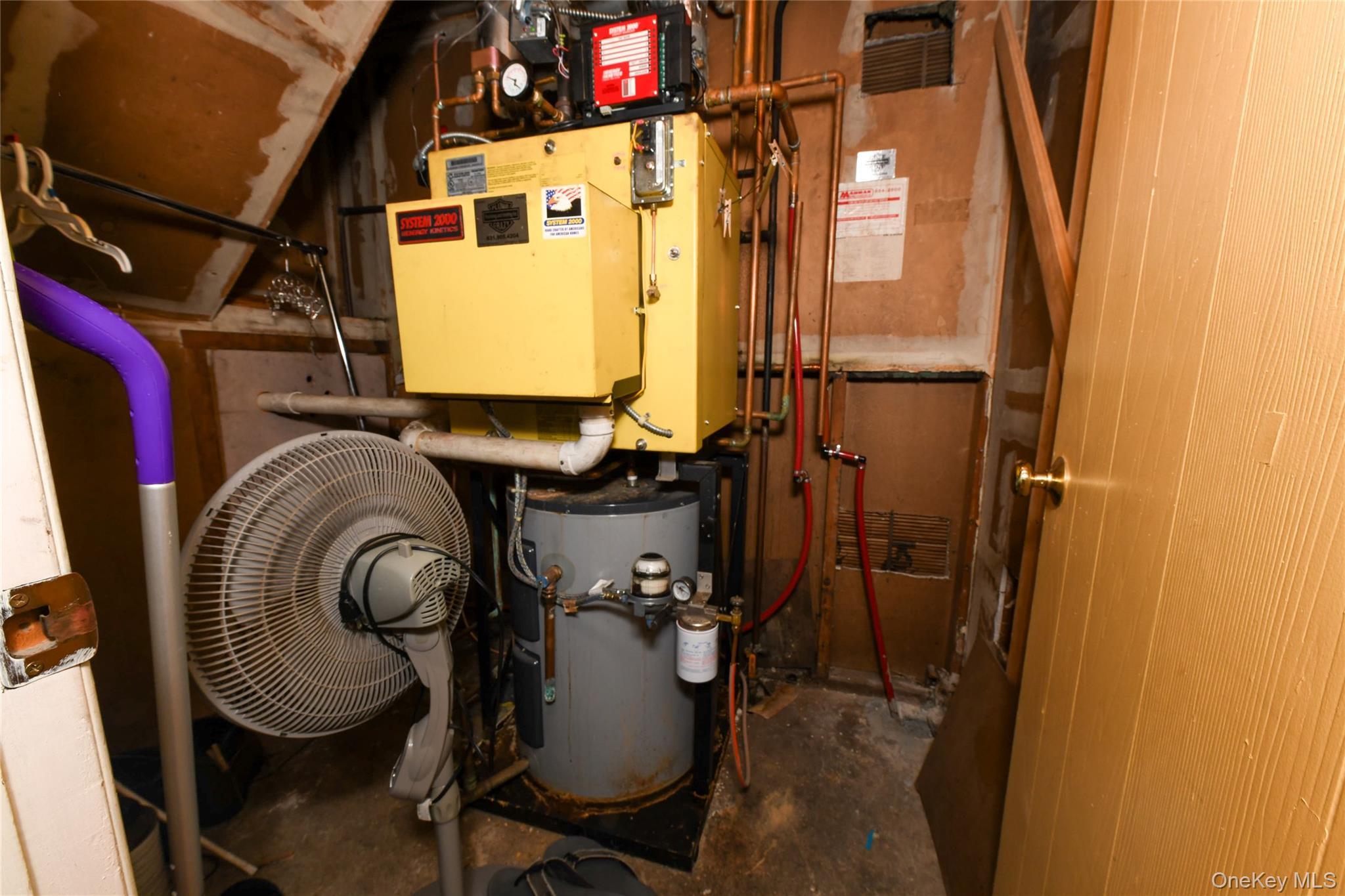 Single Family Clarke  Suffolk County, NY 11717, MLS-932360-27