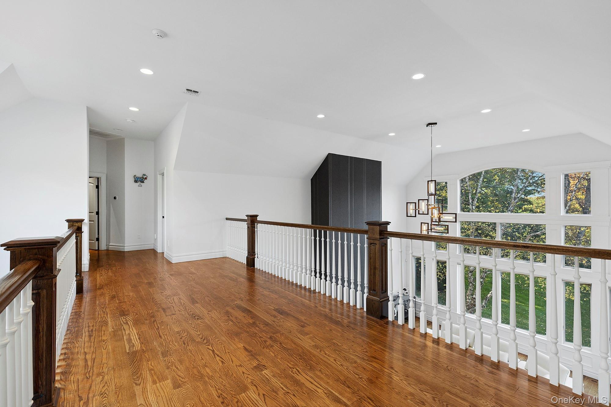 Single Family Round Swamp Suffolk County, NY 11747, MLS-932389-19