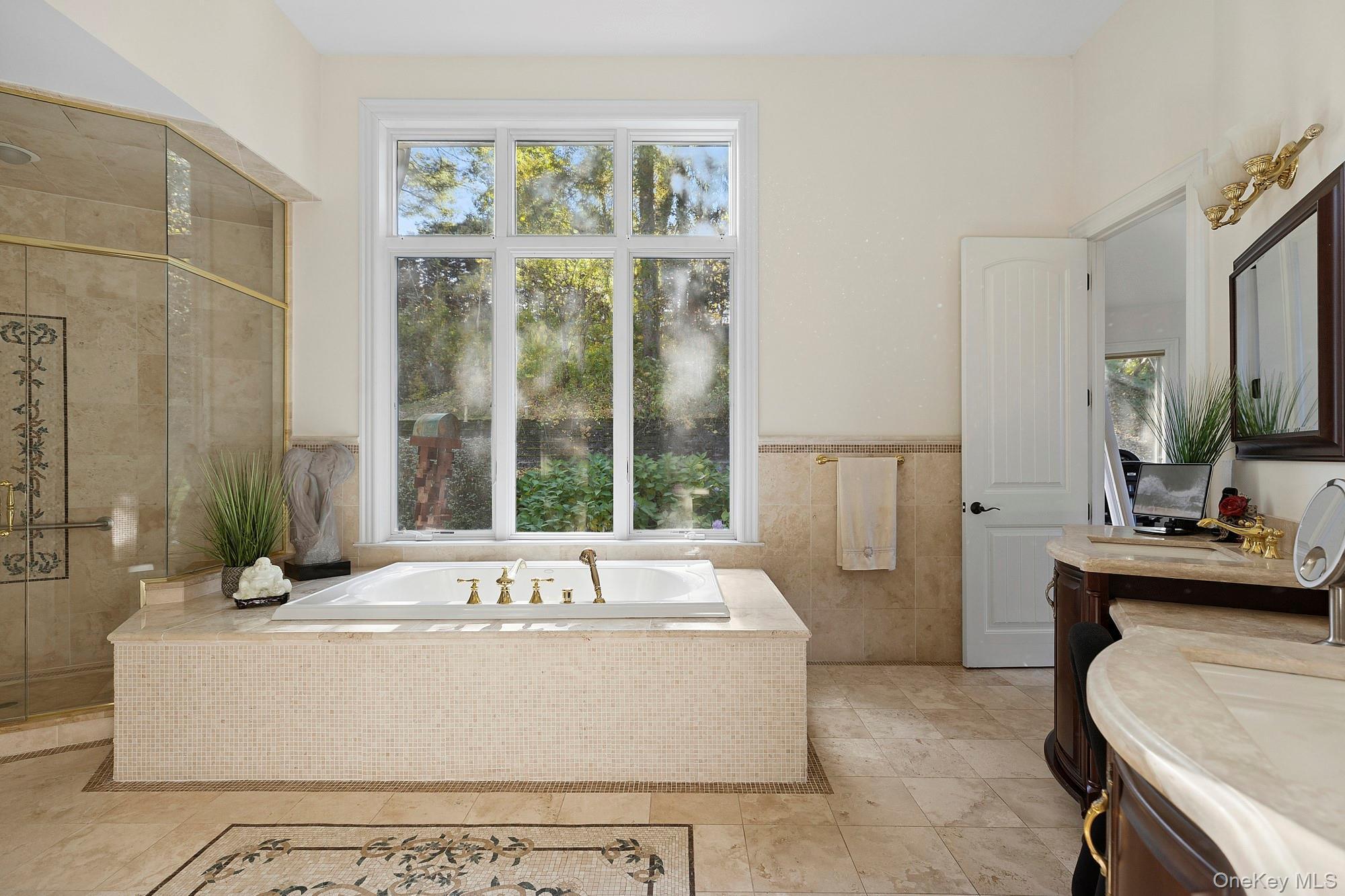 Single Family Round Swamp Suffolk County, NY 11747, MLS-932389-24