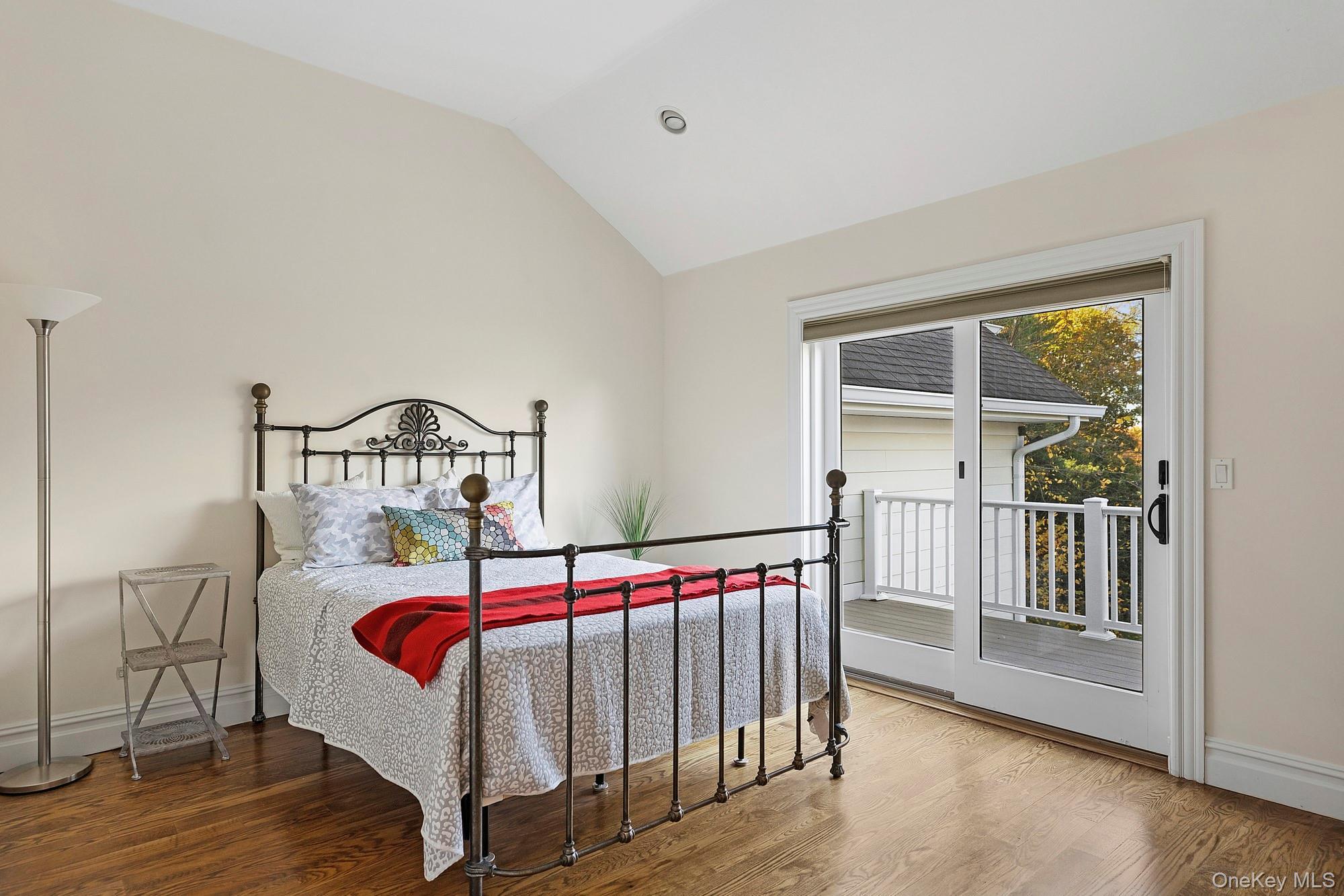 Single Family Round Swamp Suffolk County, NY 11747, MLS-932389-32