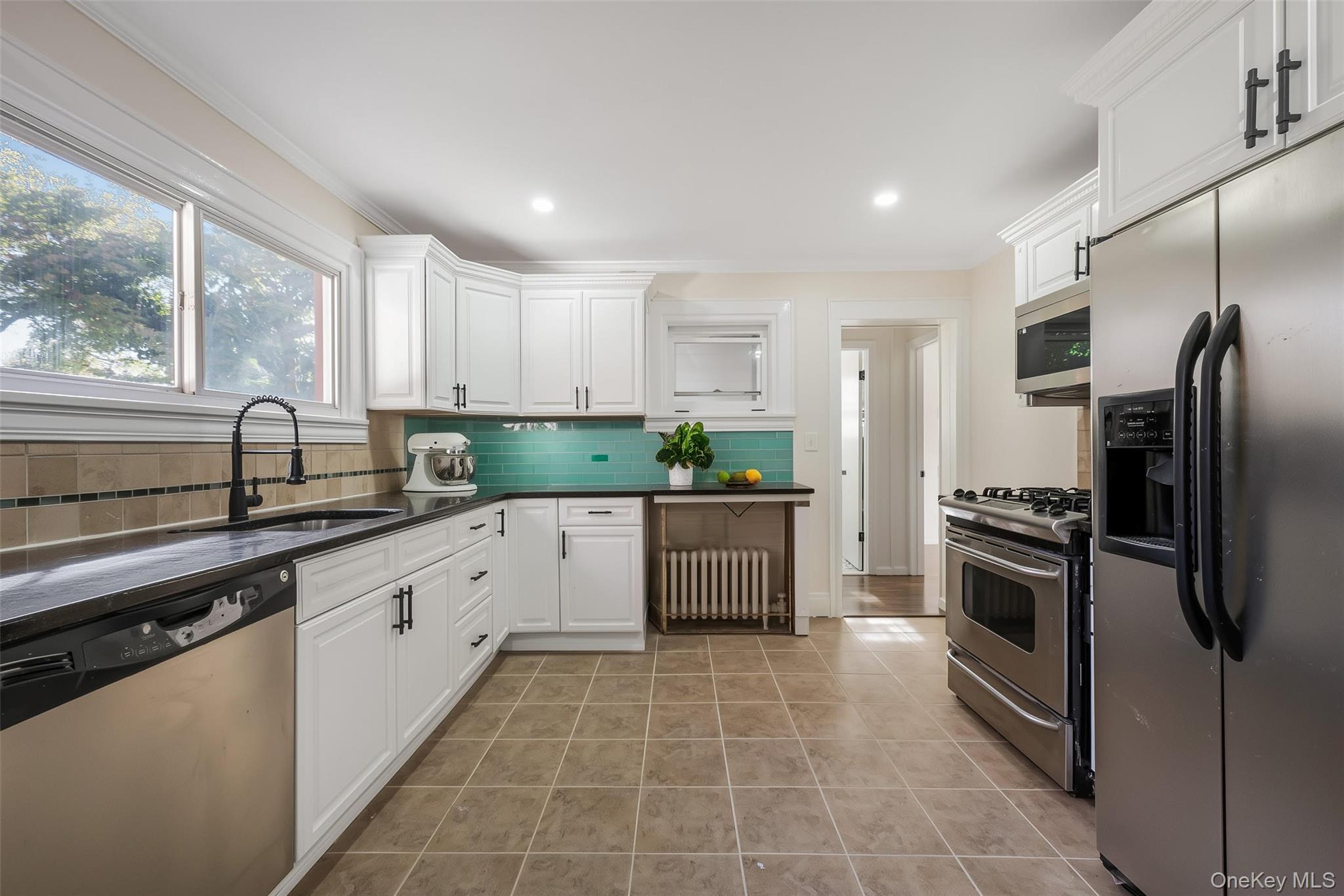 Single Family Hillcrest Rd Westchester County, NY 10530, MLS-932390-17