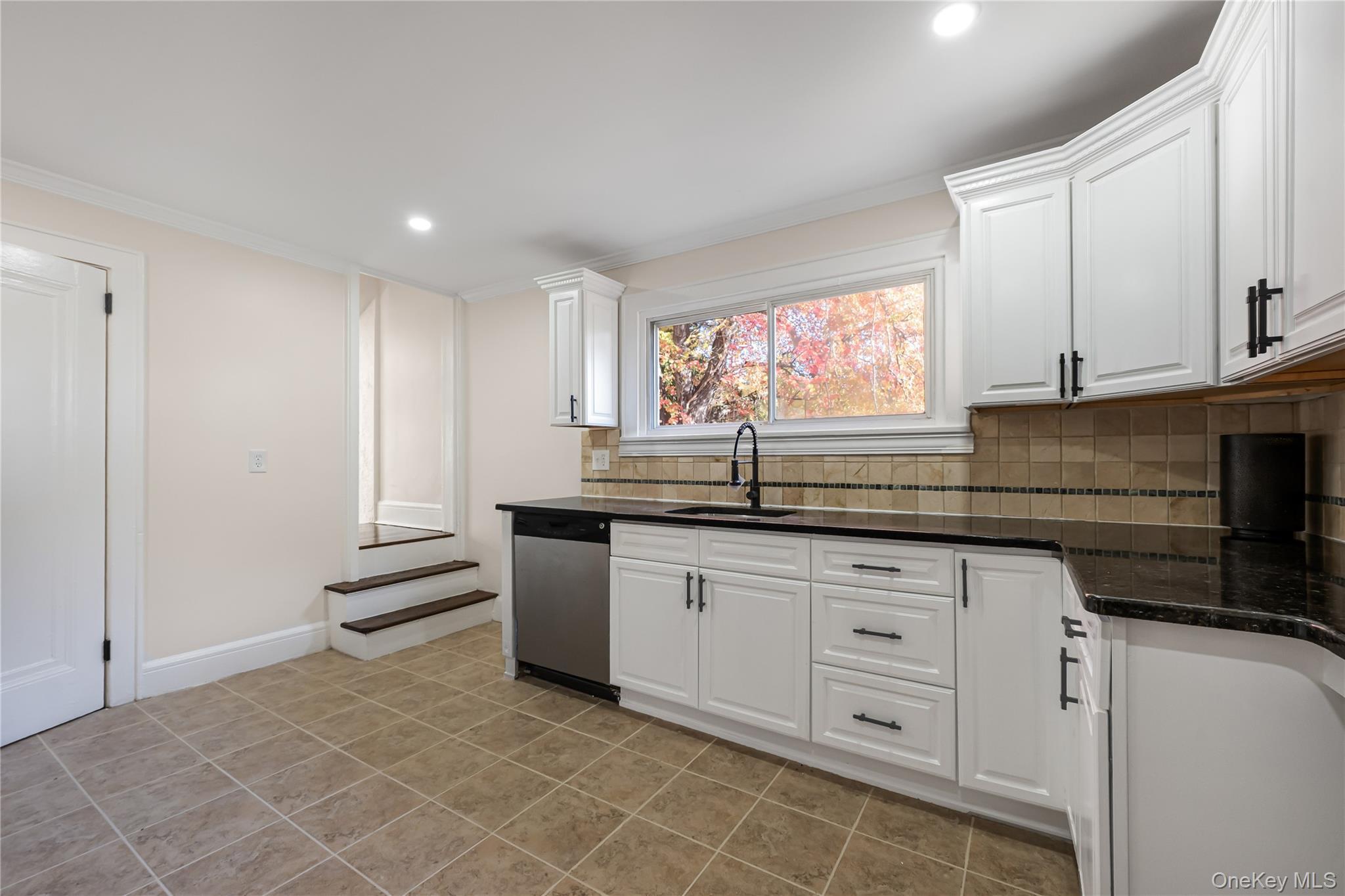 Single Family Hillcrest Rd Westchester County, NY 10530, MLS-932390-18