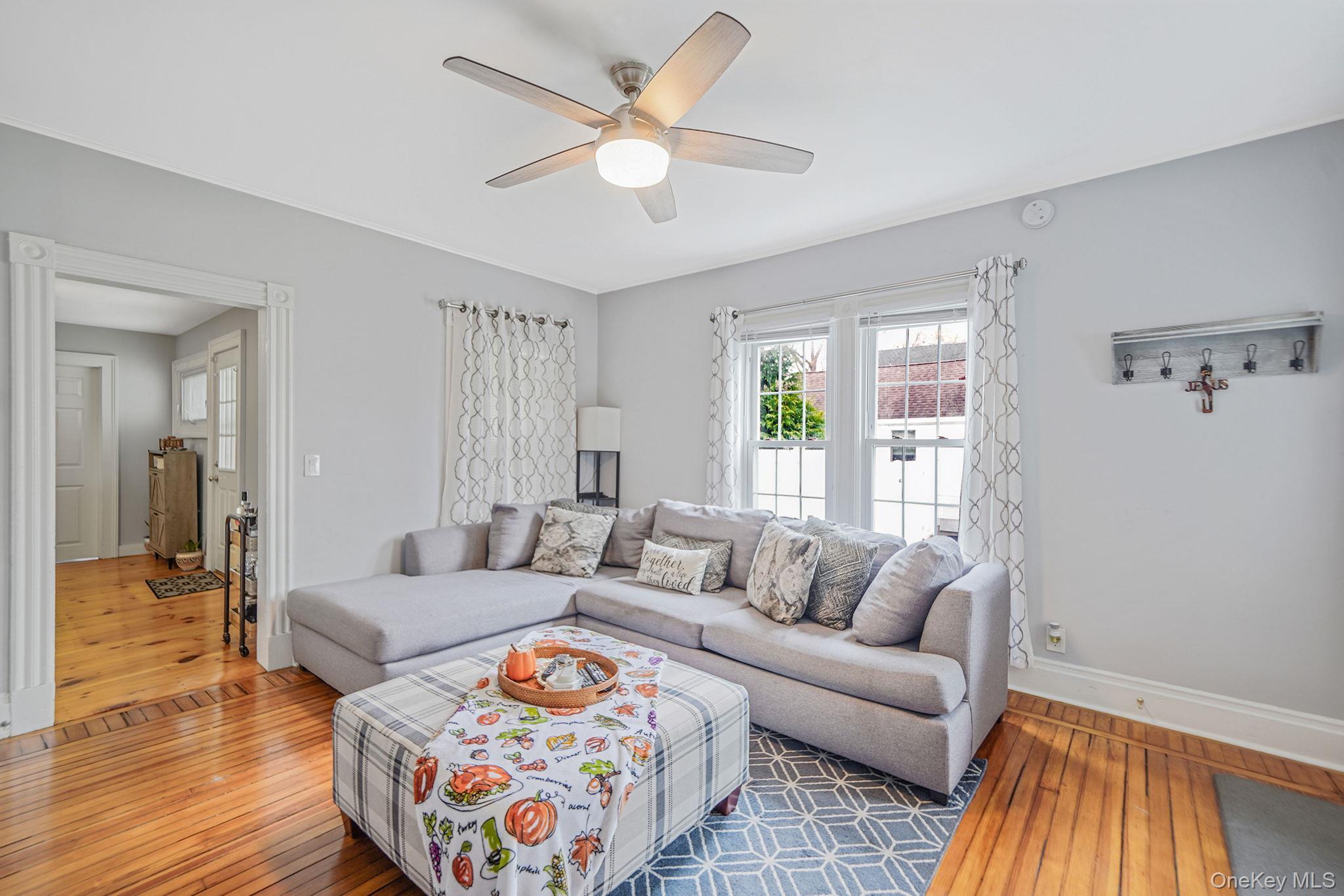 Single Family Maple  Suffolk County, NY 11772, MLS-932391-8