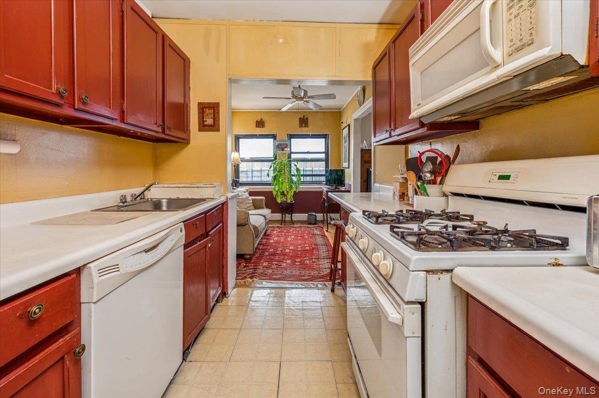 Coop Chatsworth  Westchester County, NY 10538, MLS-932392-11