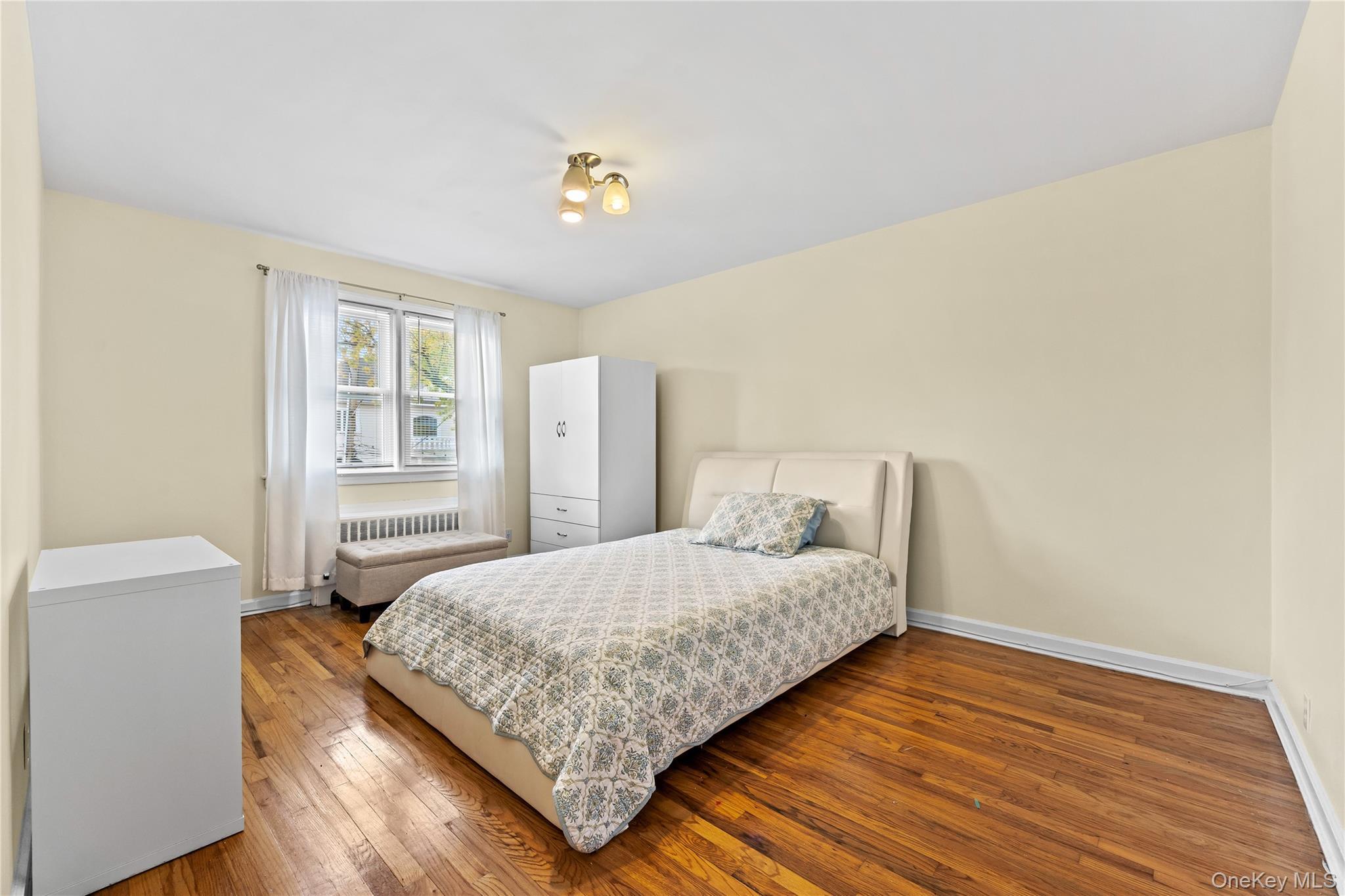 Single Family Riverside  Queens, NY 11357, MLS-932394-10