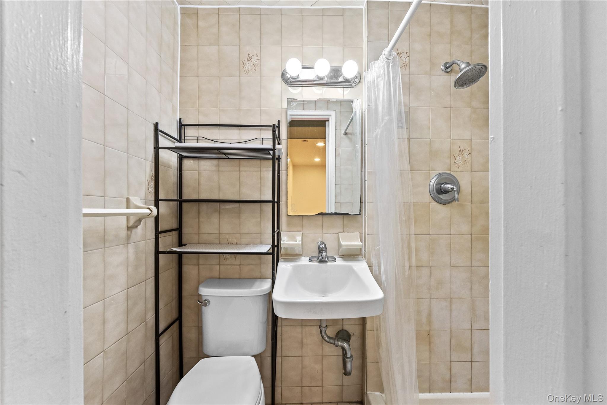 Single Family Riverside  Queens, NY 11357, MLS-932394-15