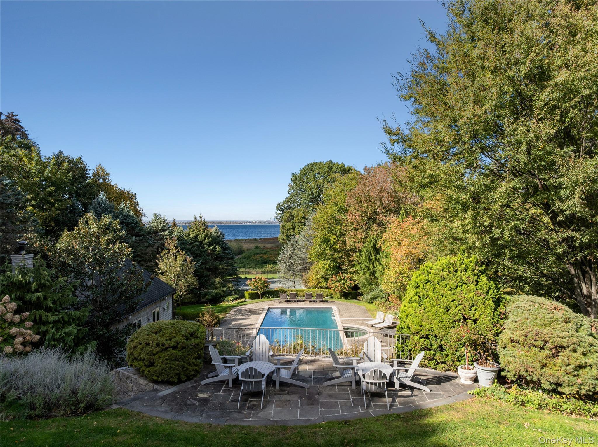 Single Family Soundview Lane Nassau County, NY 11050, MLS-932420-2