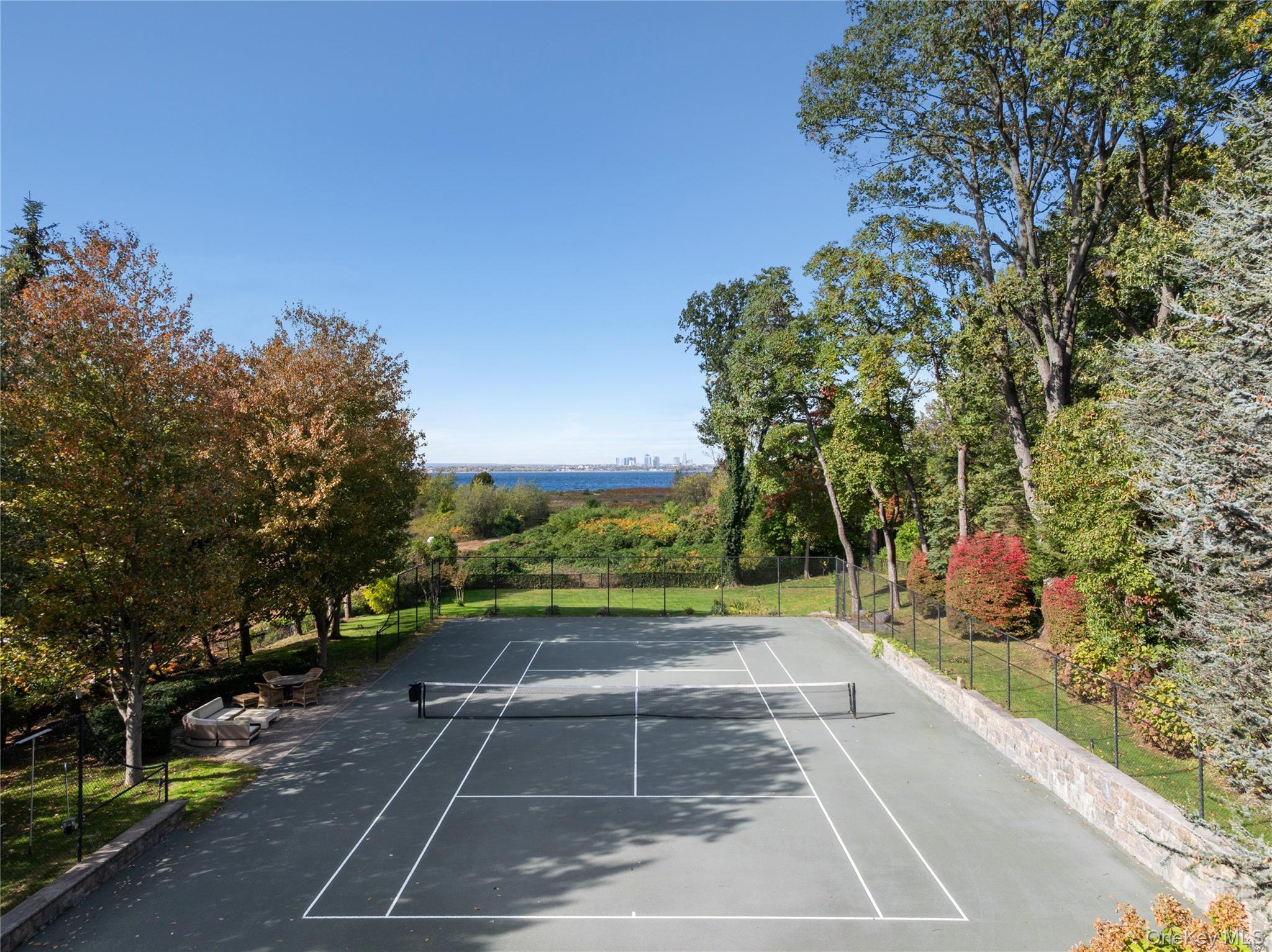 Single Family Soundview Lane Nassau County, NY 11050, MLS-932420-3
