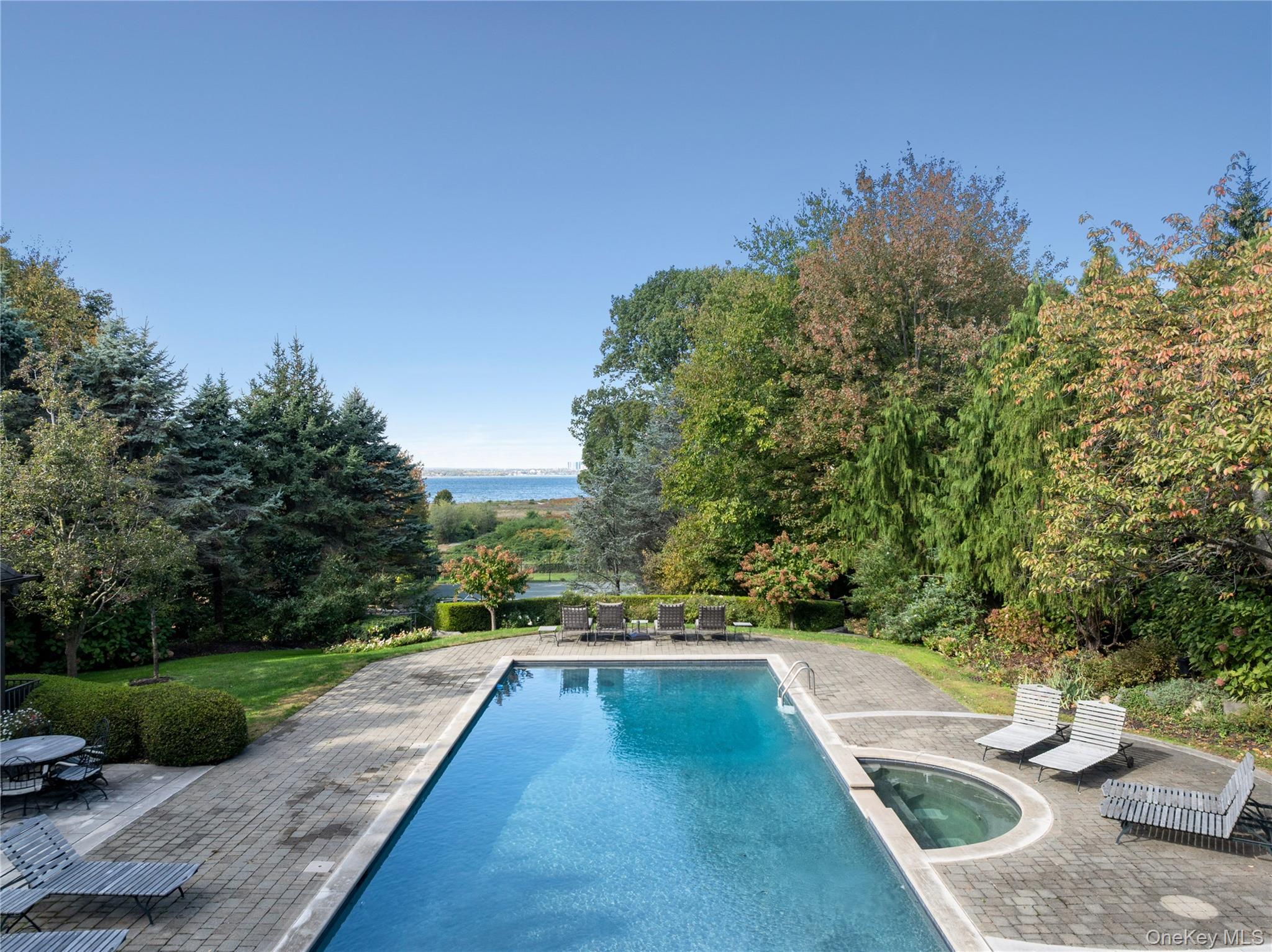 Single Family Soundview Lane Nassau County, NY 11050, MLS-932420-34