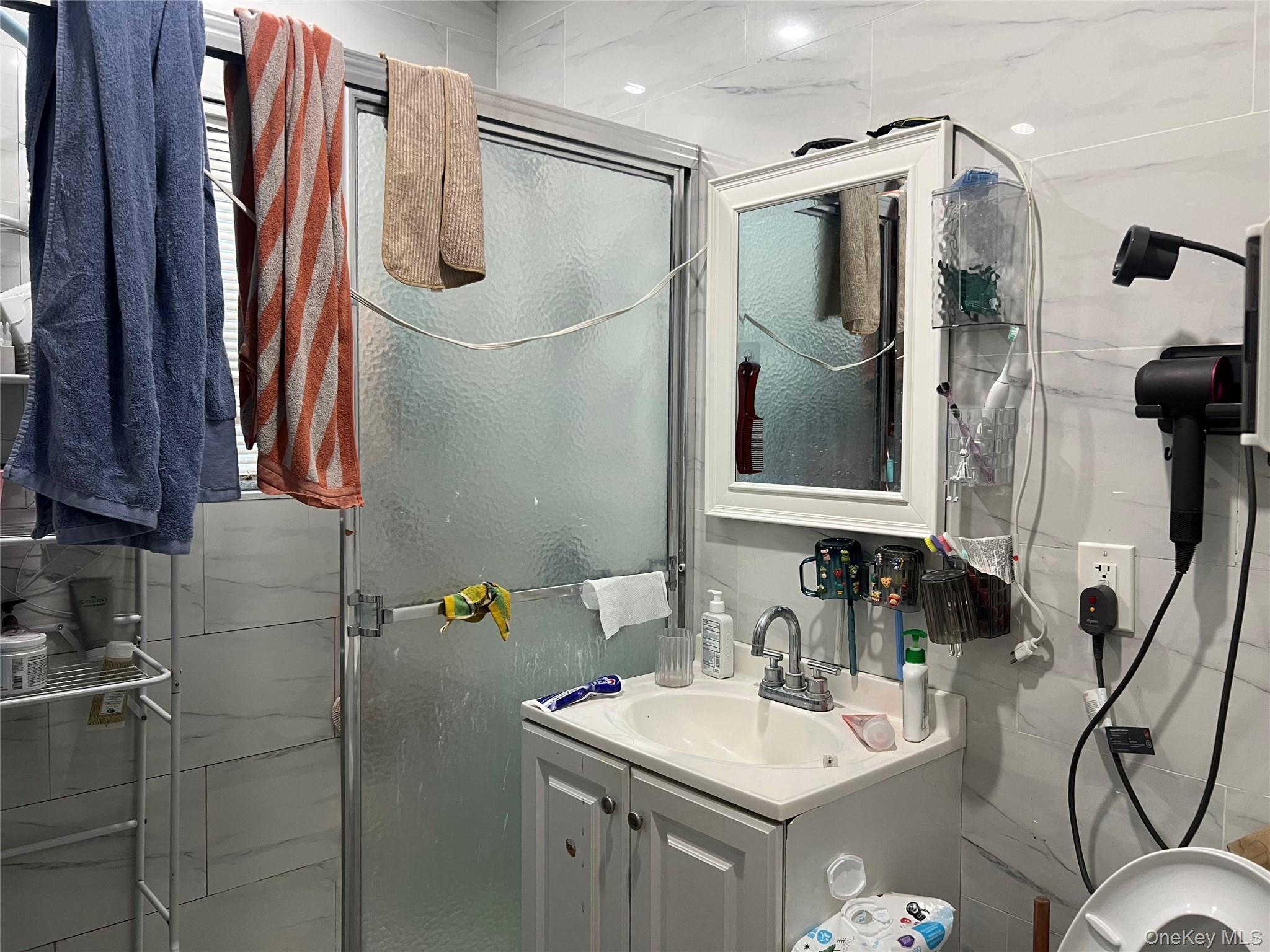 Single Family 33rd Queens, NY 11354, MLS-932431-10