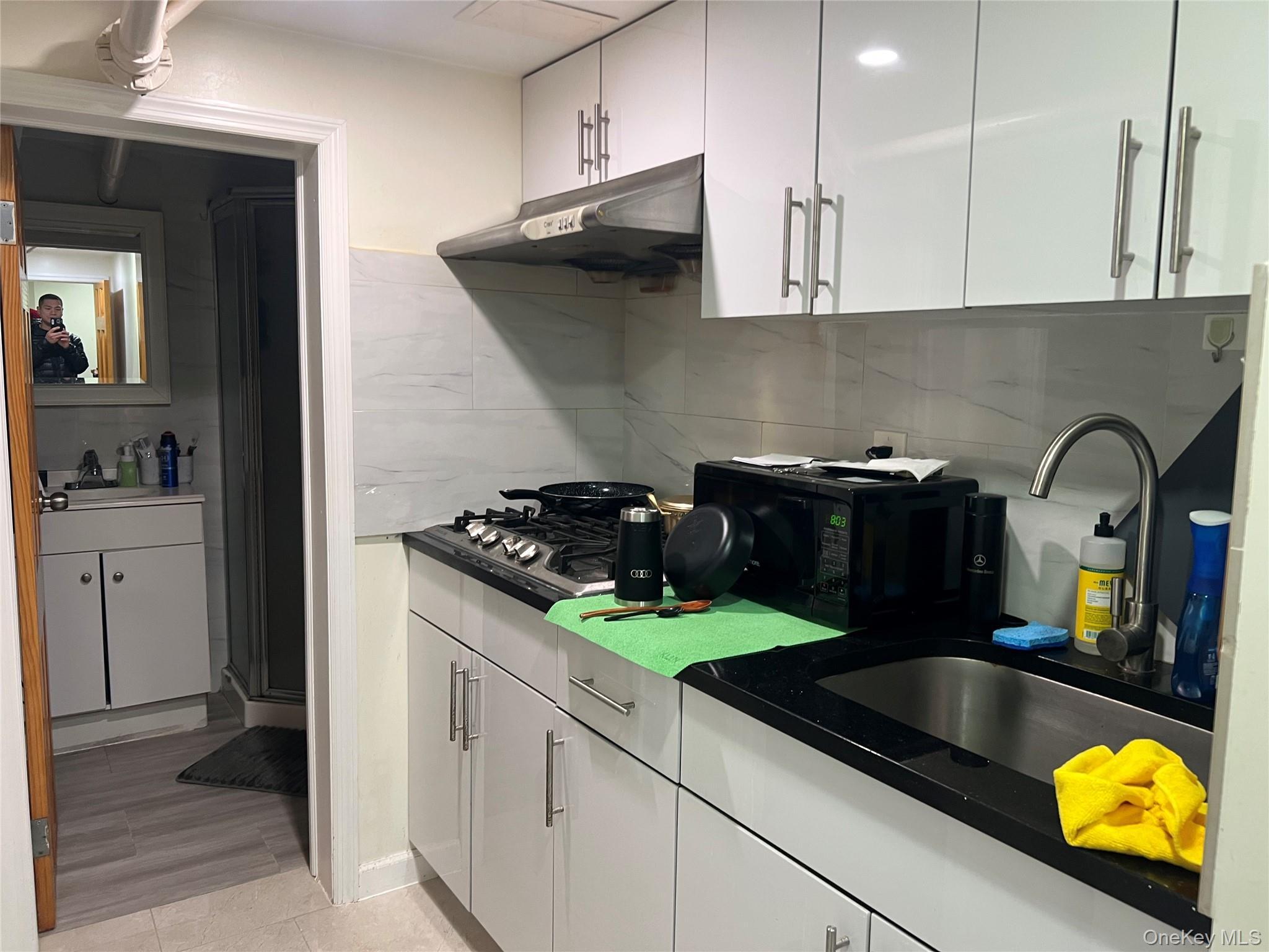 Single Family 33rd Queens, NY 11354, MLS-932431-2