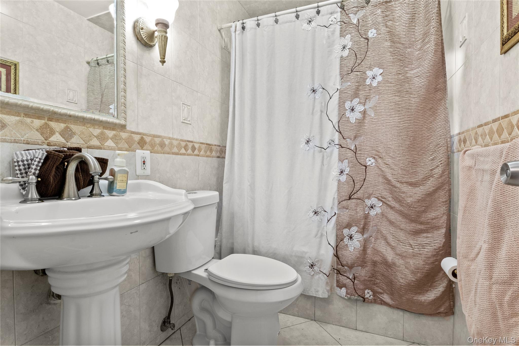 Single Family 261st Queens, NY 11004, MLS-932444-13