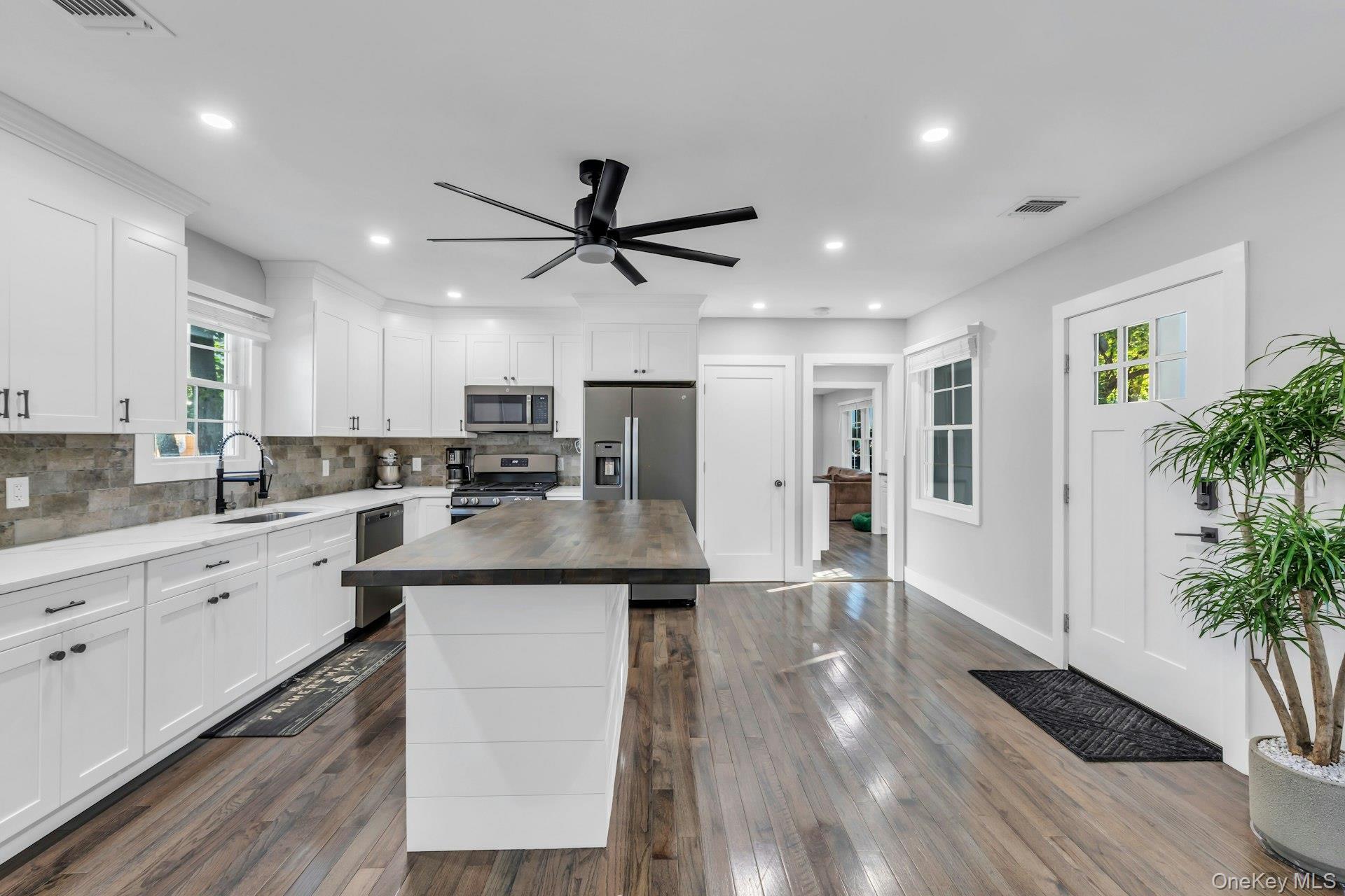 Single Family Roosevelt  Nassau County, NY 11709, MLS-932454-7