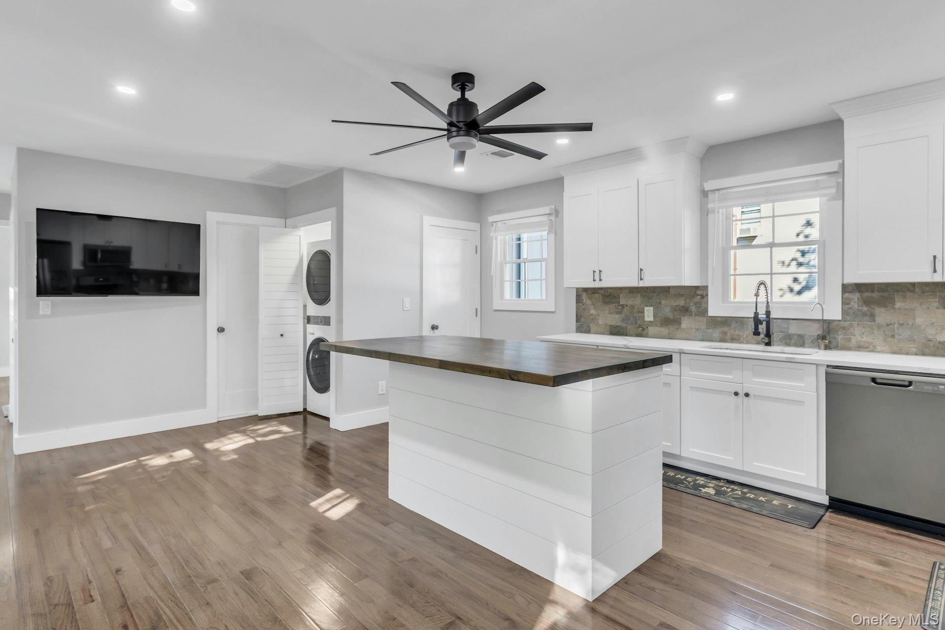 Single Family Roosevelt  Nassau County, NY 11709, MLS-932454-8