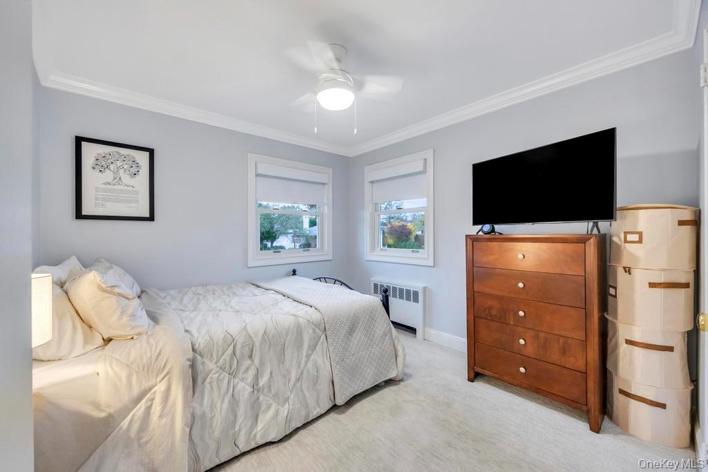 Single Family Glenwood  Nassau County, NY 11803, MLS-932460-28