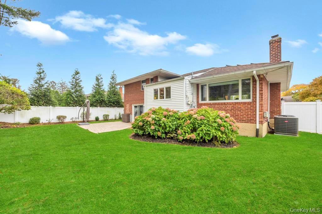 Single Family Glenwood  Nassau County, NY 11803, MLS-932460-6