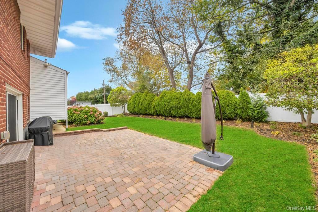 Single Family Glenwood  Nassau County, NY 11803, MLS-932460-9