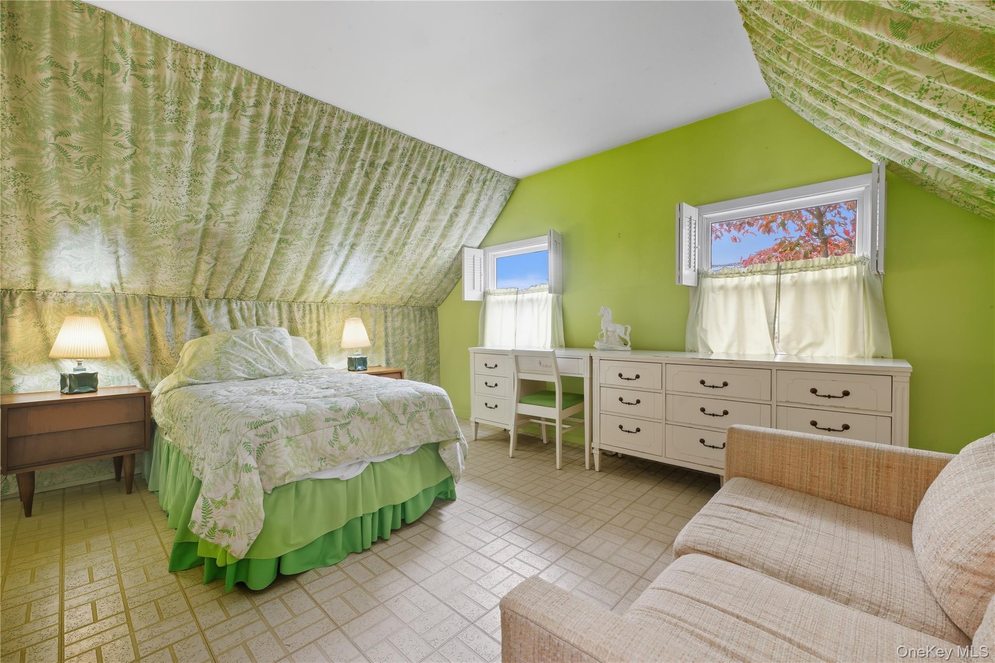 Single Family Kingfisher Nassau County, NY 11756, MLS-932461-14