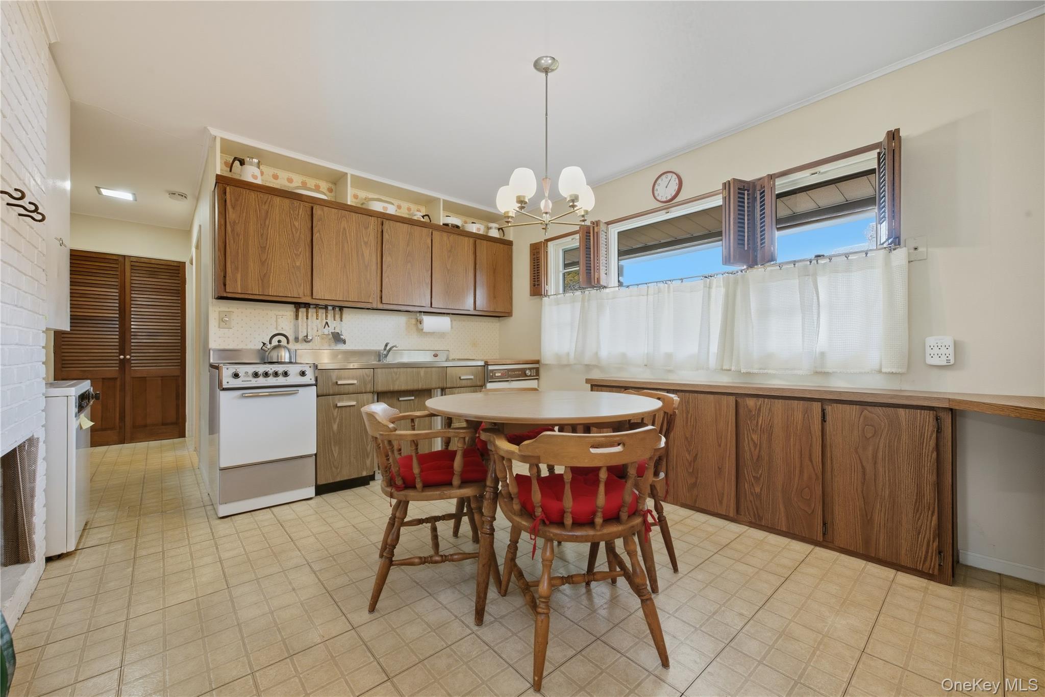 Single Family Kingfisher Nassau County, NY 11756, MLS-932461-2