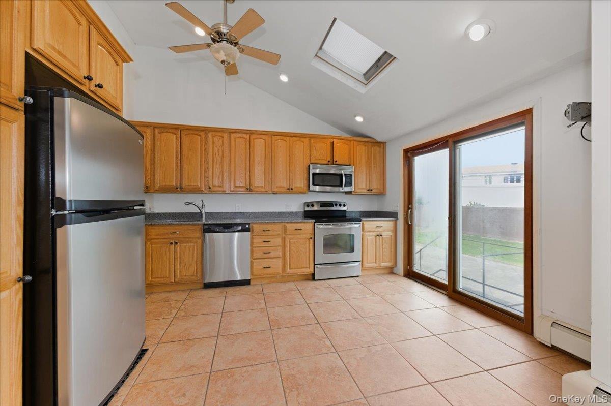 Single Family Jewel  Nassau County, NY 11581, MLS-932466-9