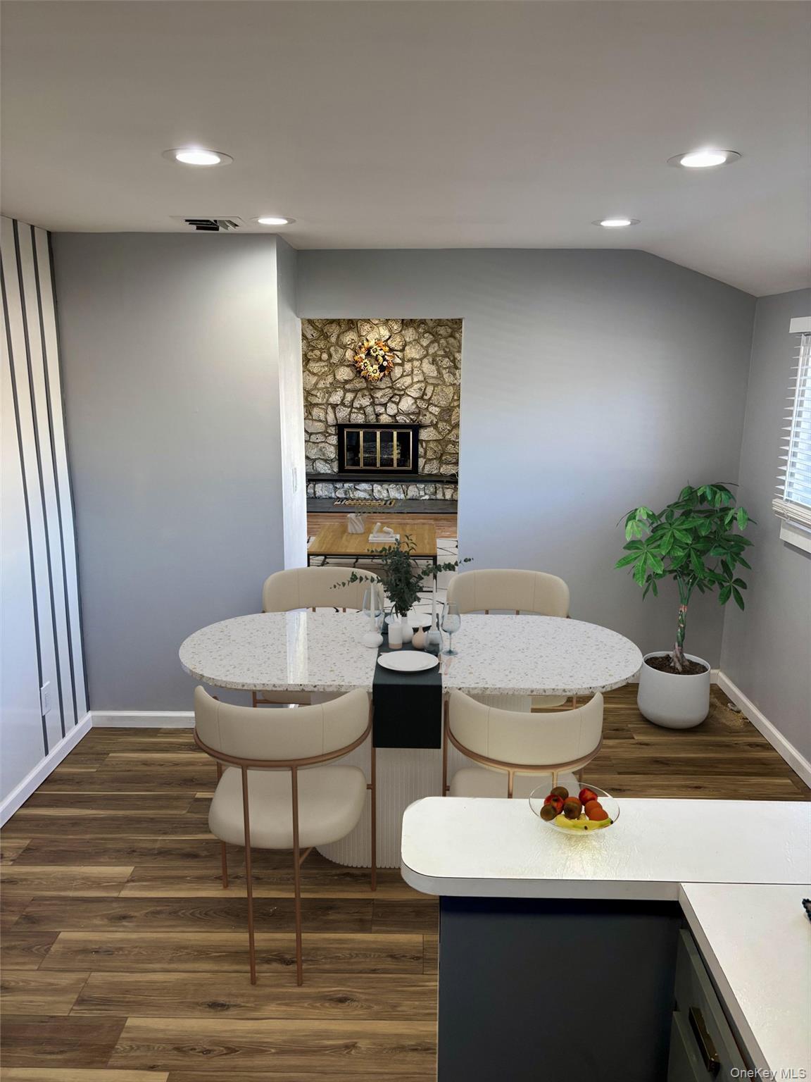 Single Family 4th Suffolk County, NY 11704, MLS-932520-10