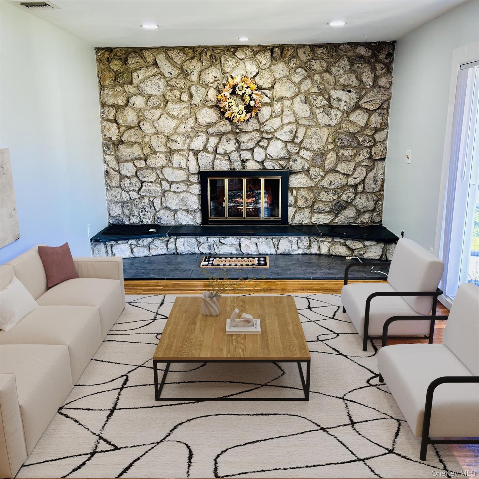 Single Family 4th Suffolk County, NY 11704, MLS-932520-3