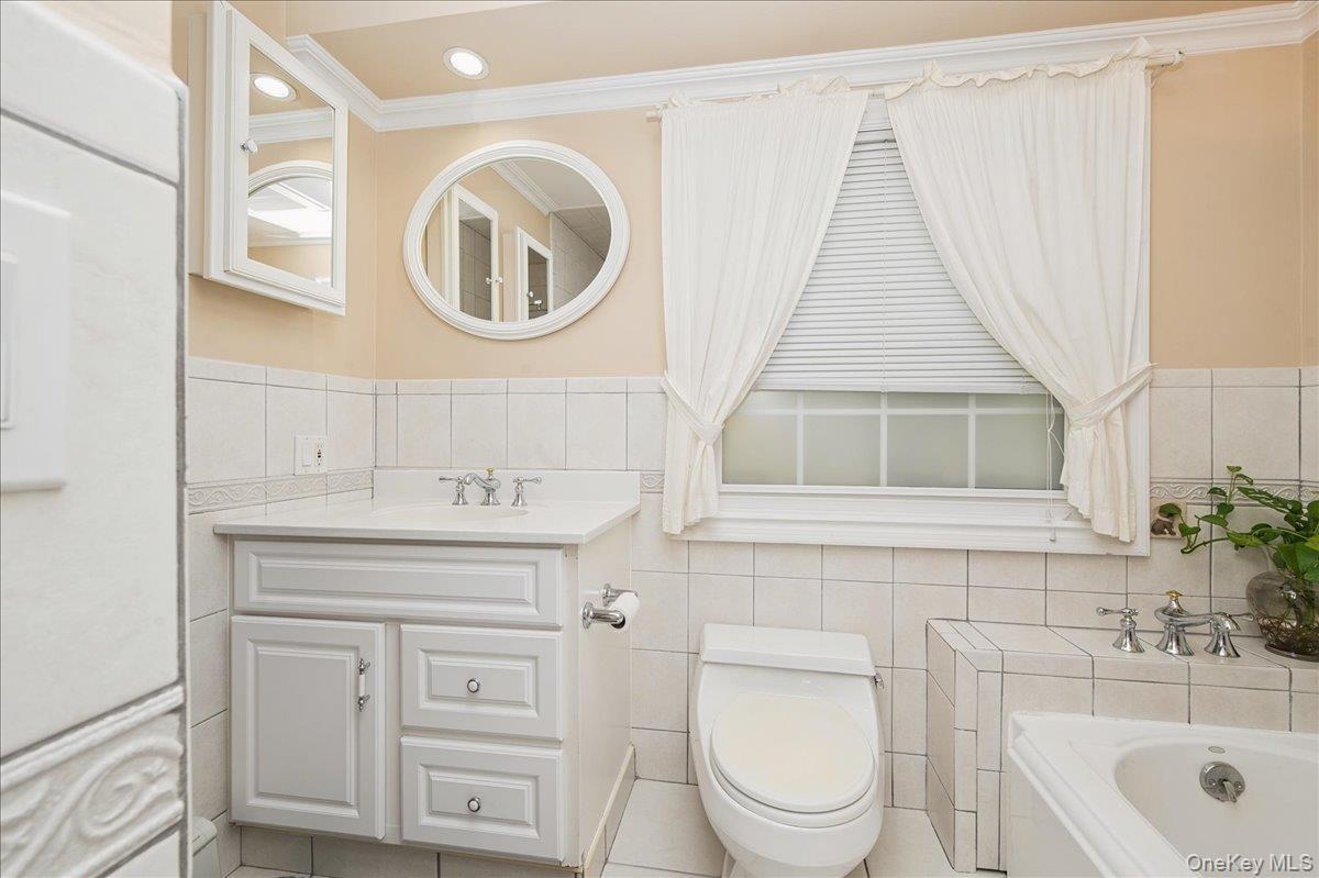 Single Family Ridgefield  Suffolk County, NY 11788, MLS-932521-10