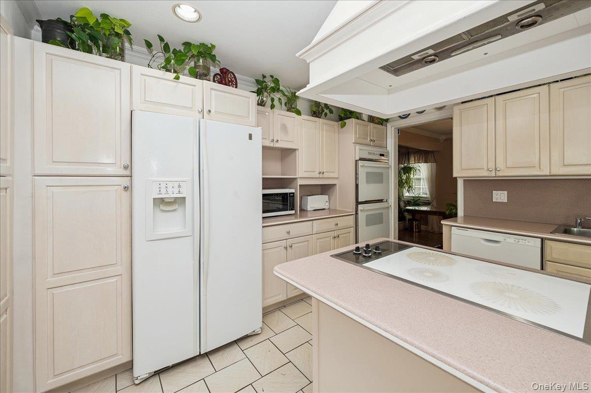 Single Family Ridgefield  Suffolk County, NY 11788, MLS-932521-22