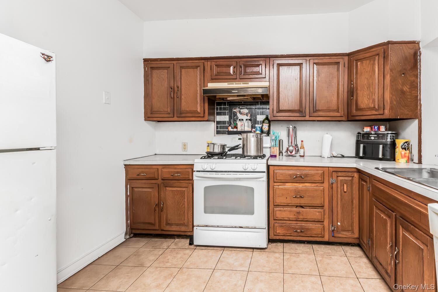 Single Family Alexander  Westchester County, NY 10704, MLS-932528-6