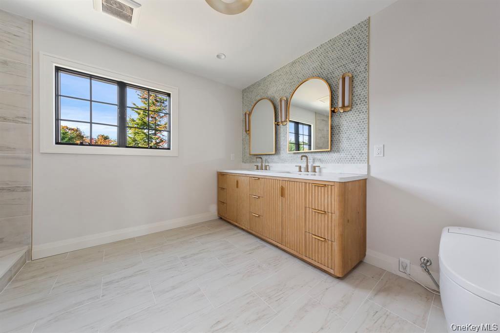 Single Family Otsego Nassau County, NY 11753, MLS-932535-16