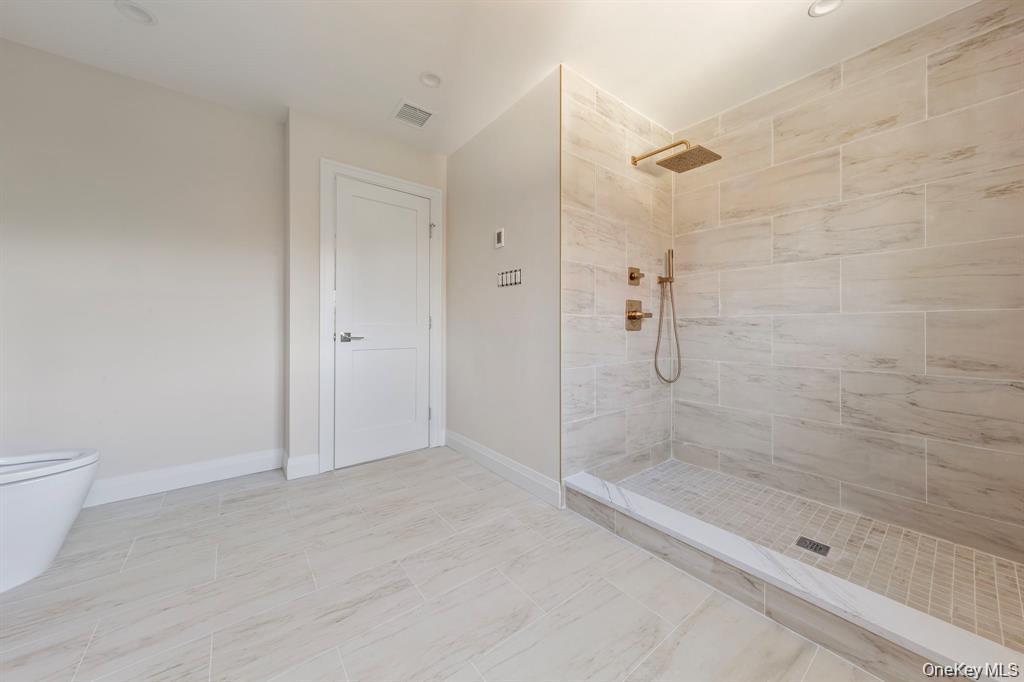 Single Family Otsego Nassau County, NY 11753, MLS-932535-17