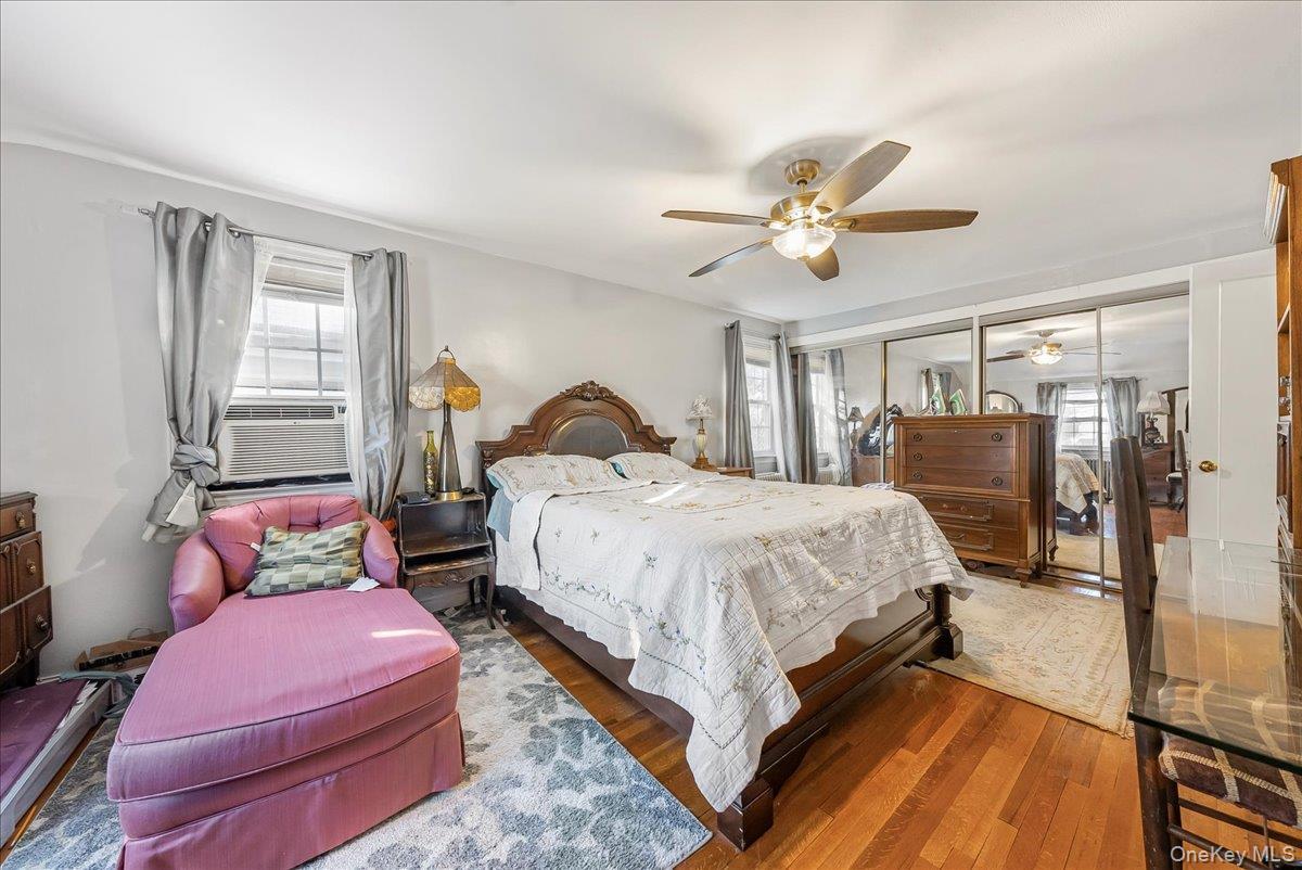 Single Family Meadowbrook  Nassau County, NY 11550, MLS-932566-13