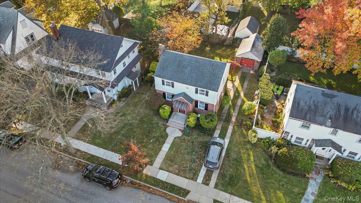 Single Family Meadowbrook  Nassau County, NY 11550, MLS-932566-2