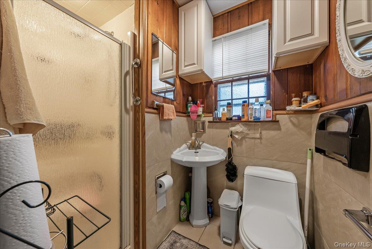 Single Family Meadowbrook  Nassau County, NY 11550, MLS-932566-20