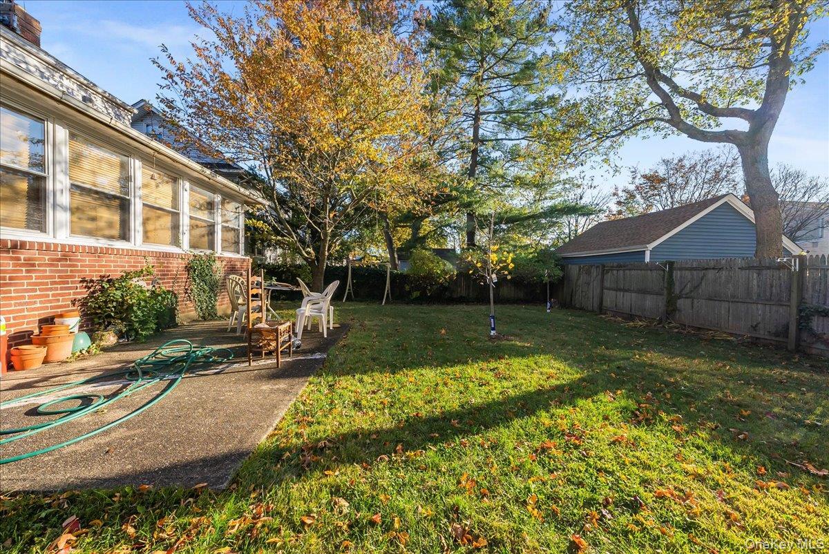 Single Family Meadowbrook  Nassau County, NY 11550, MLS-932566-22