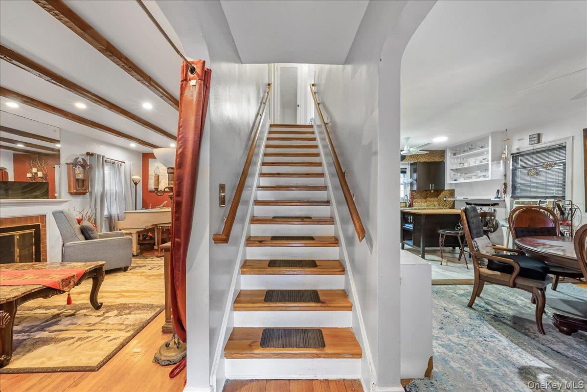 Single Family Meadowbrook  Nassau County, NY 11550, MLS-932566-3