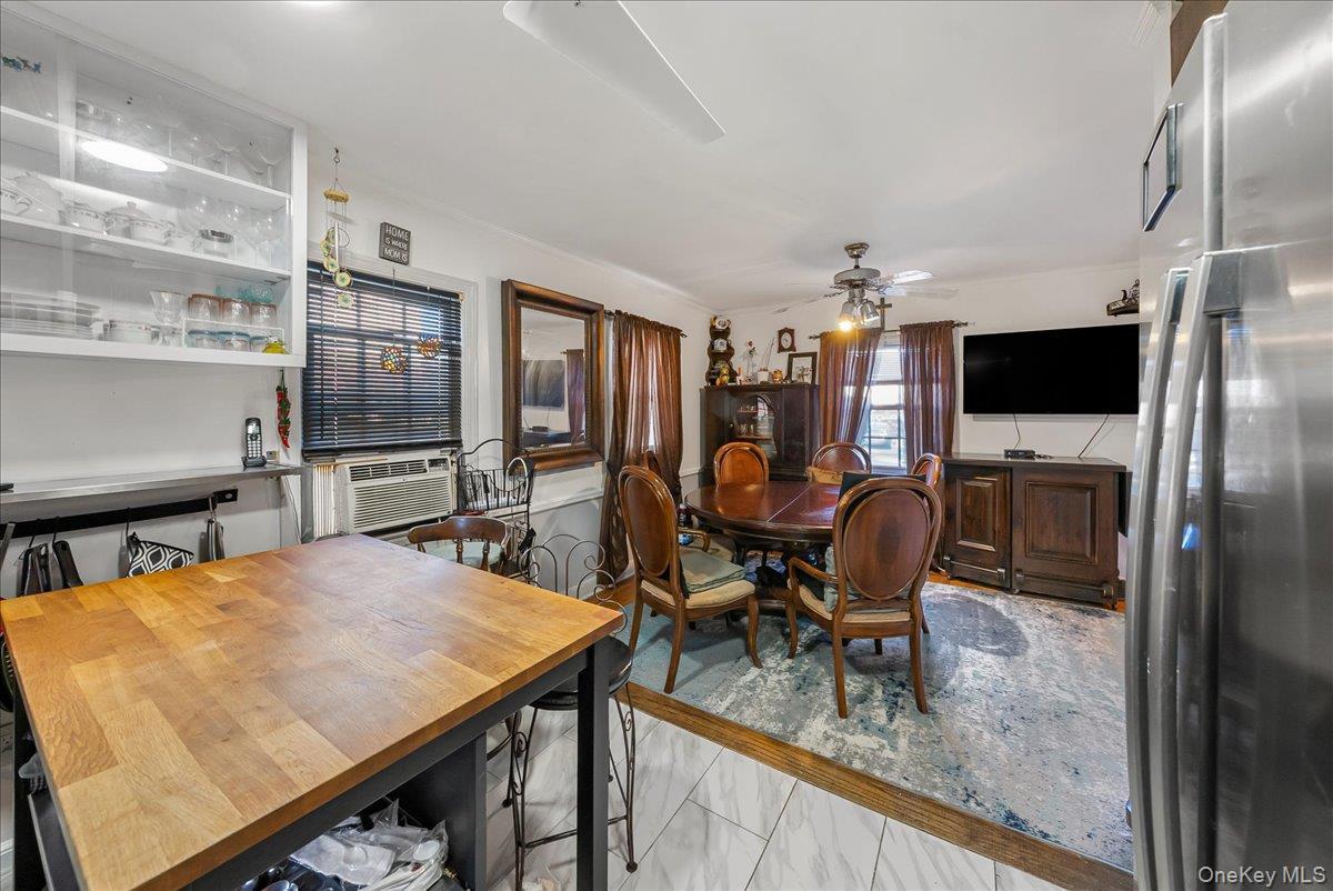 Single Family Meadowbrook  Nassau County, NY 11550, MLS-932566-9