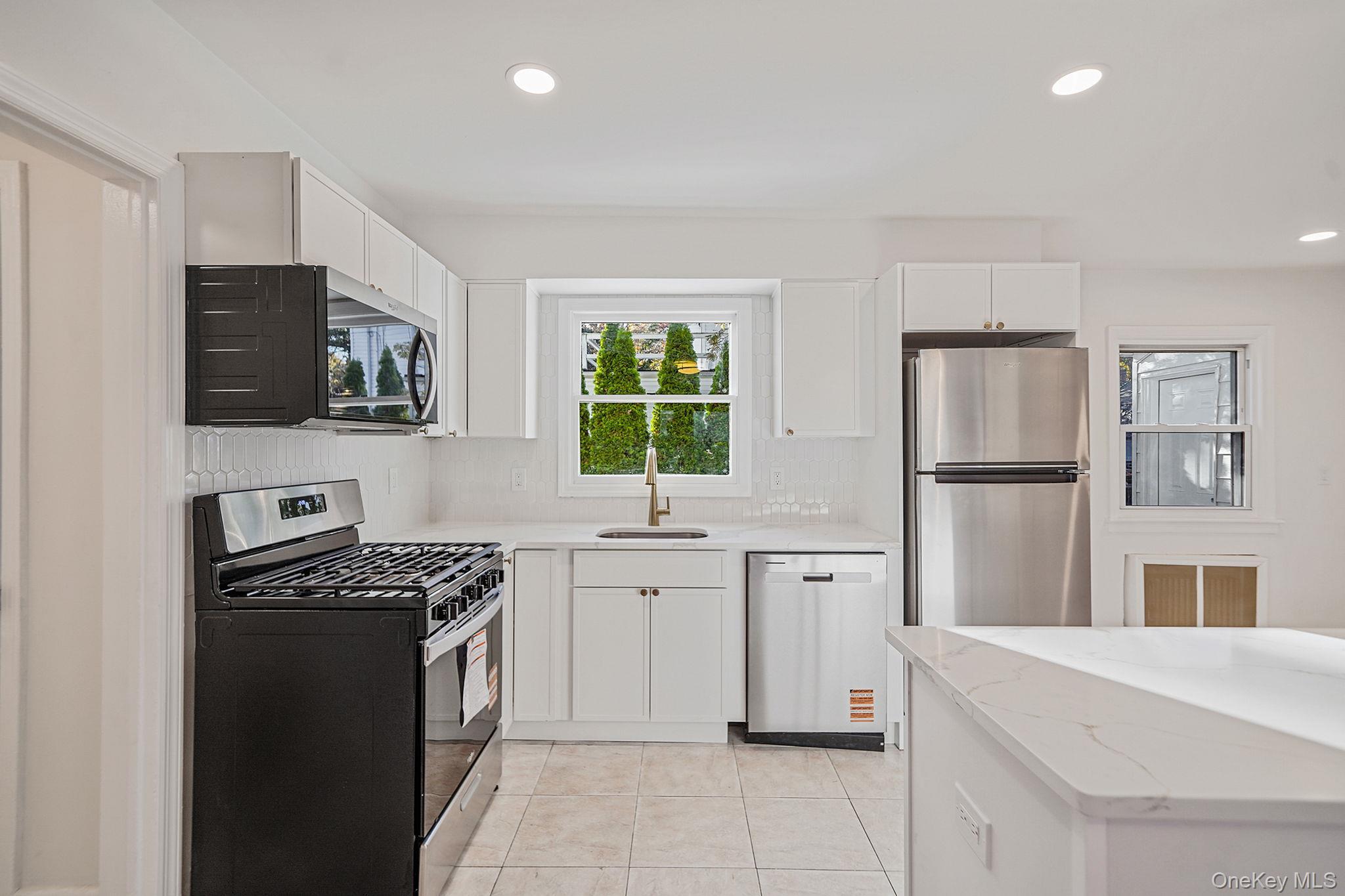 Single Family Oxford  Nassau County, NY 11520, MLS-932576-16