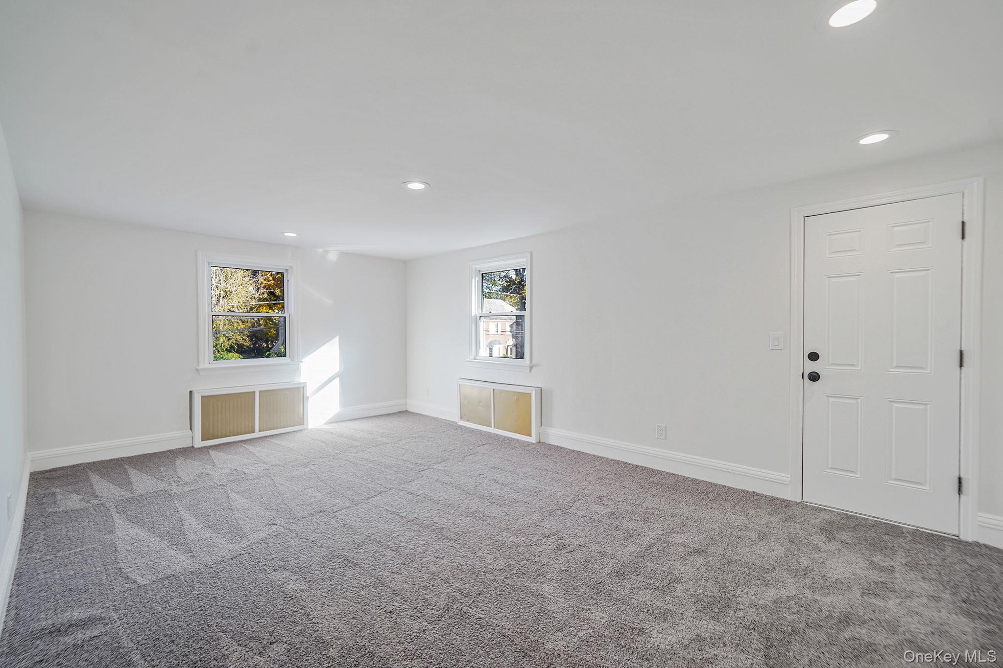 Single Family Oxford  Nassau County, NY 11520, MLS-932576-22