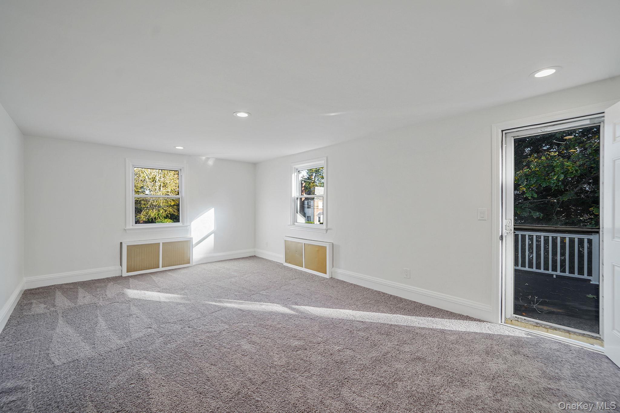 Single Family Oxford  Nassau County, NY 11520, MLS-932576-23