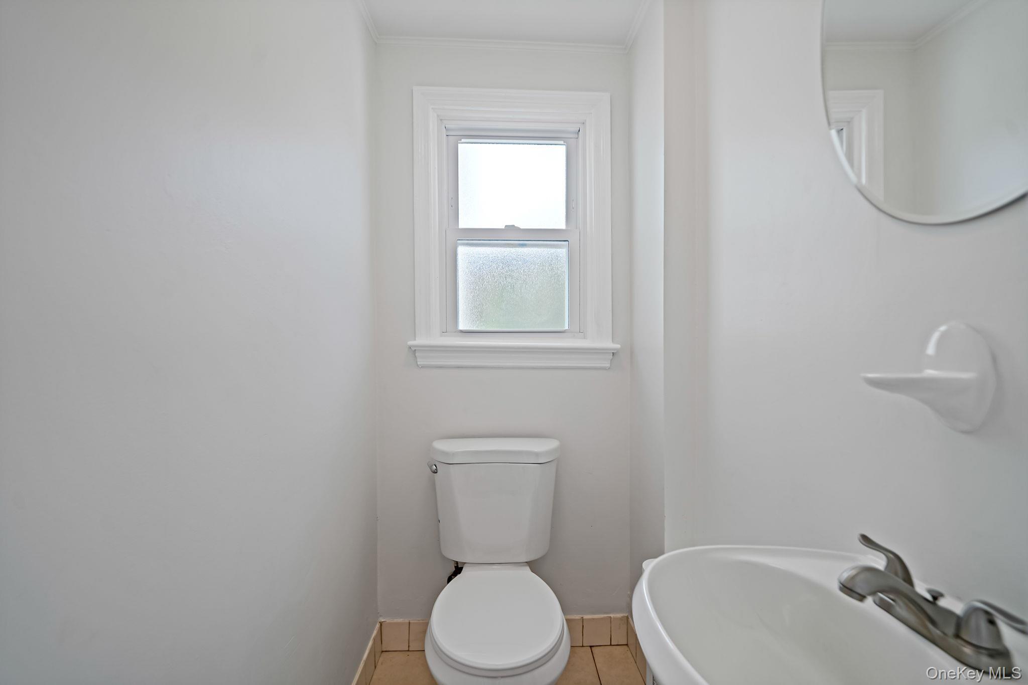 Single Family Oxford  Nassau County, NY 11520, MLS-932576-33