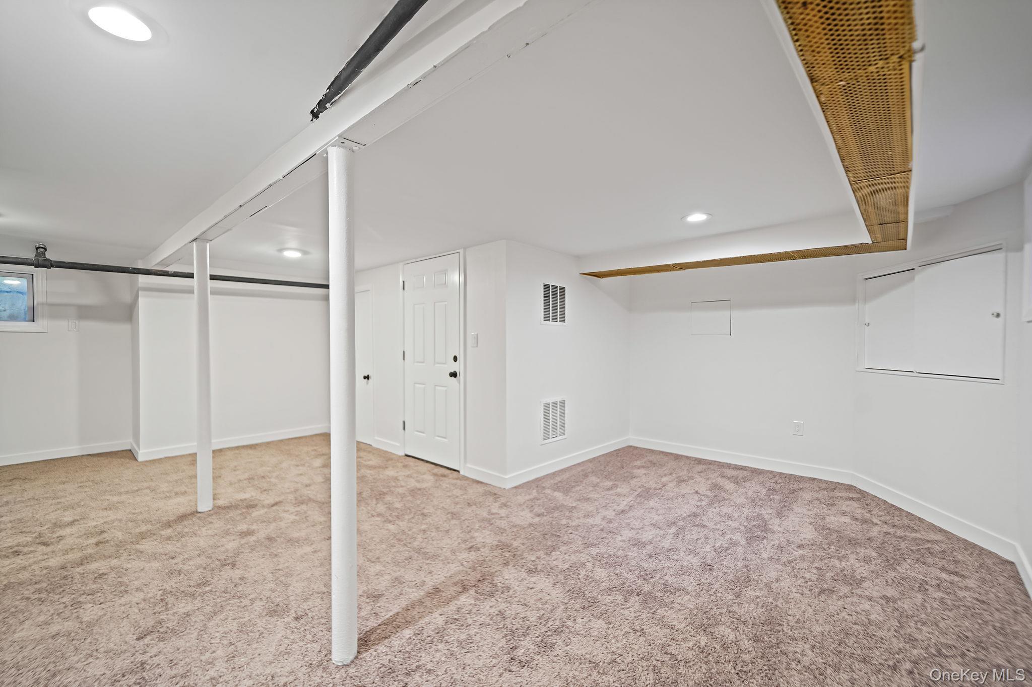 Single Family Oxford  Nassau County, NY 11520, MLS-932576-34