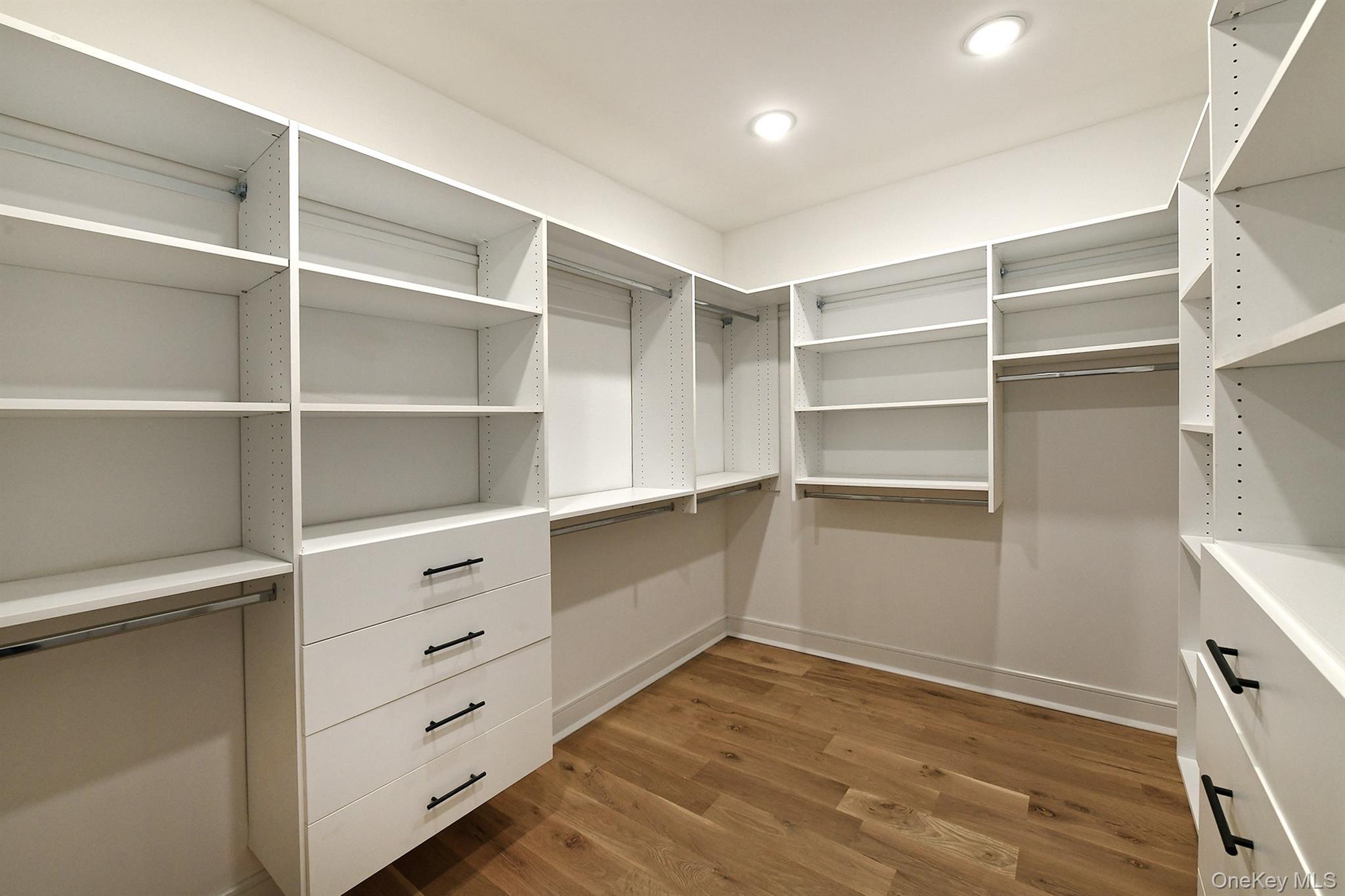 Single Family Forest Nassau County, NY 11590, MLS-932579-37