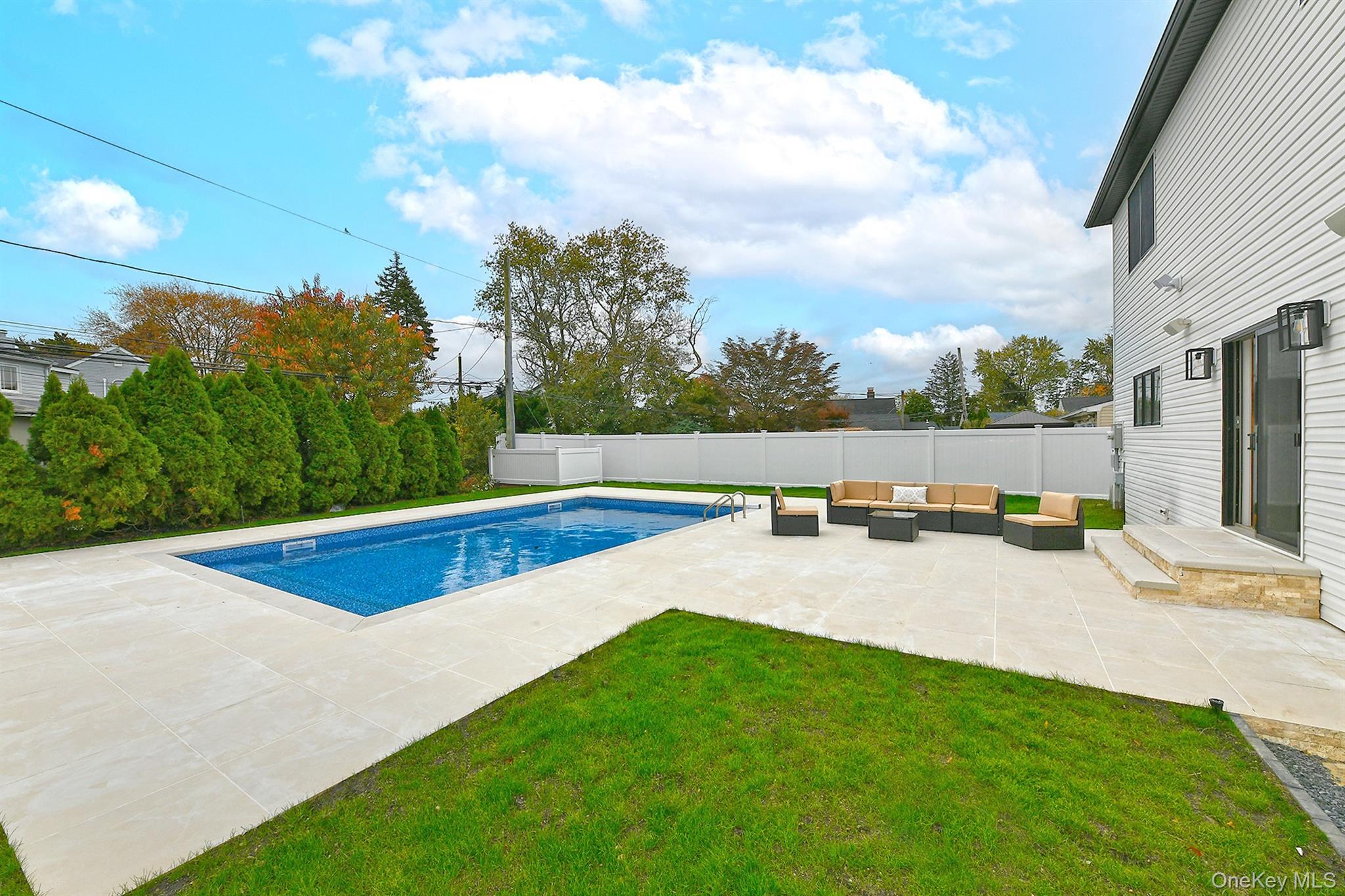 Single Family Forest Nassau County, NY 11590, MLS-932579-43