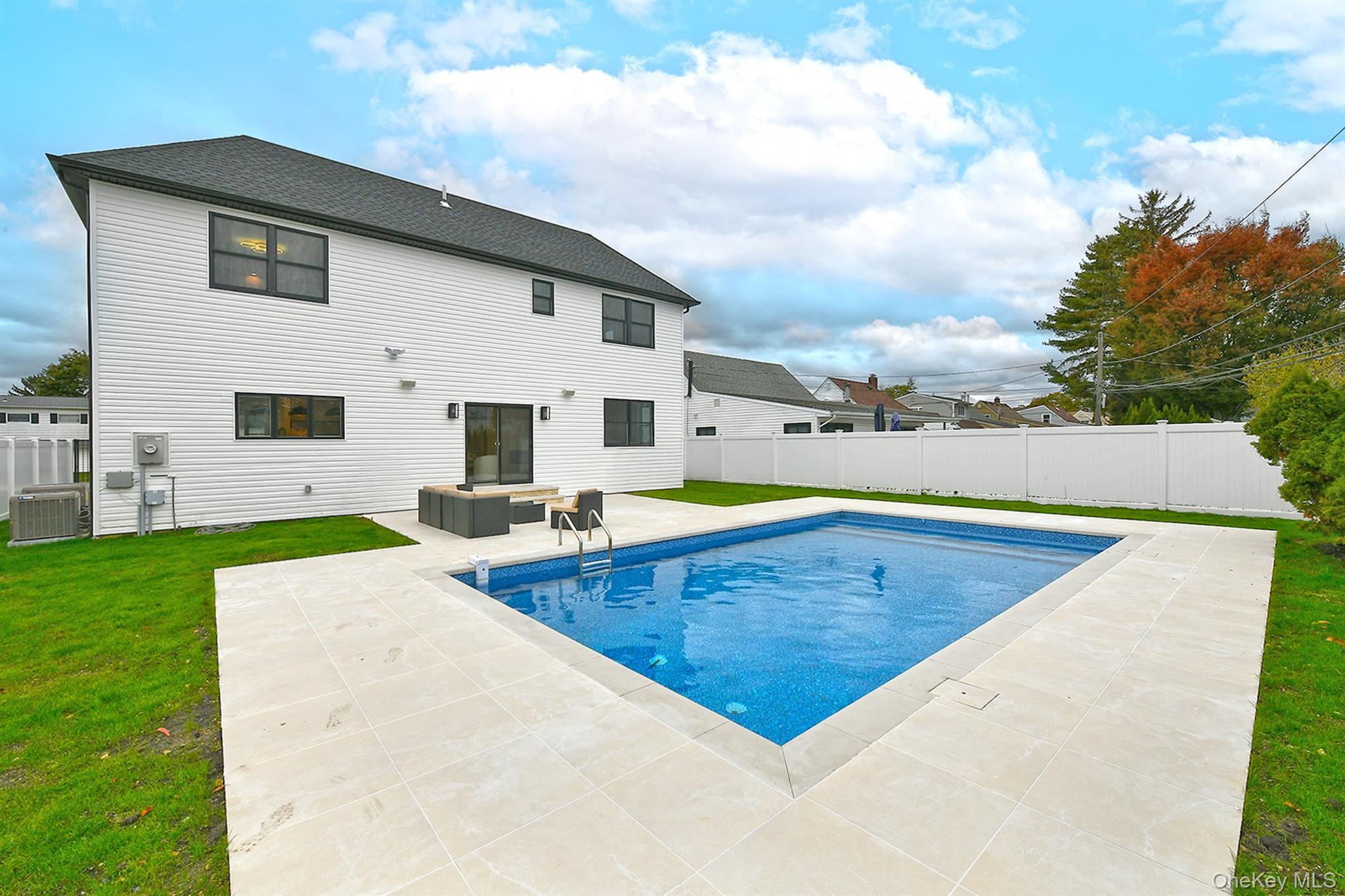 Single Family Forest Nassau County, NY 11590, MLS-932579-44