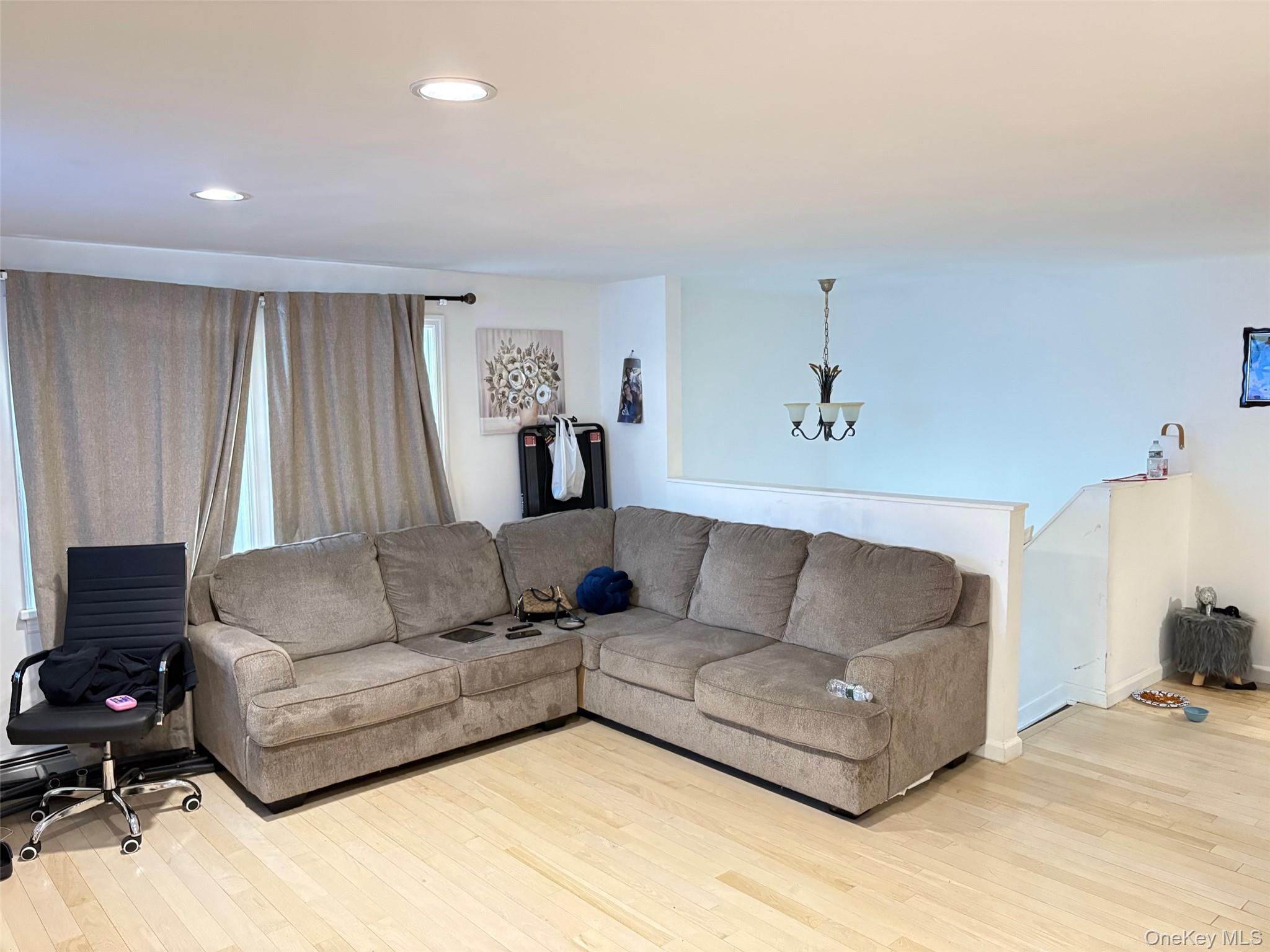 Single Family Garden City Suffolk County, NY 11798, MLS-932586-22