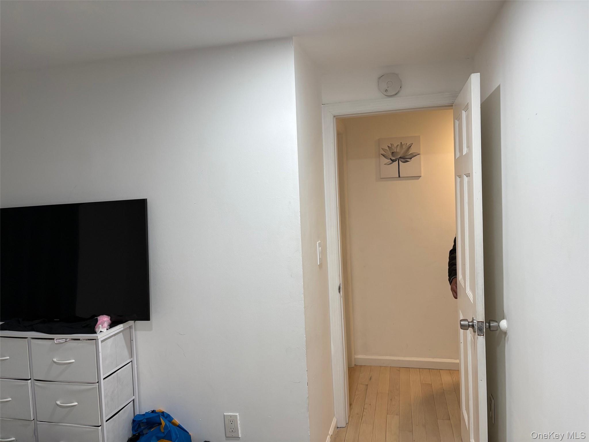 Single Family Garden City Suffolk County, NY 11798, MLS-932586-25